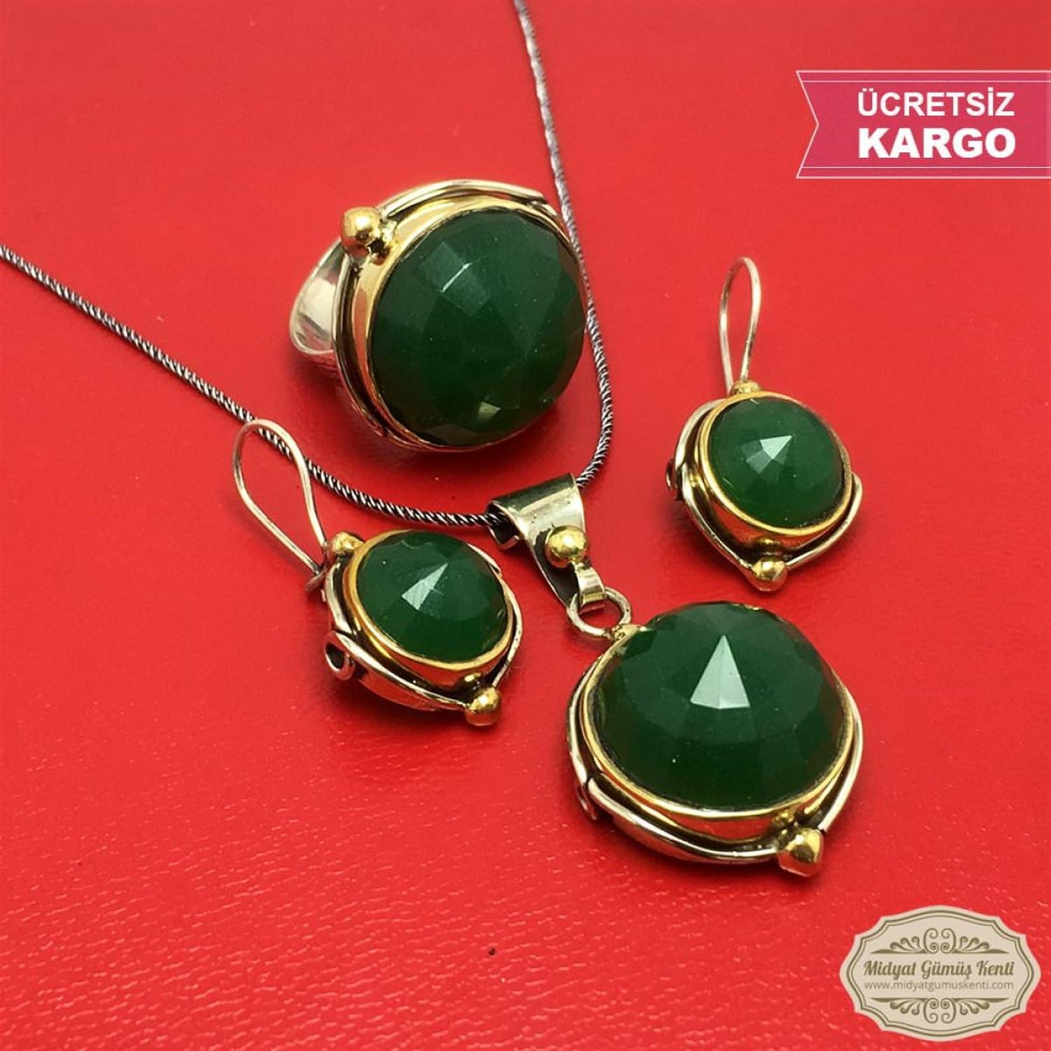 Zümrüt Taşlı Elips Model Bayan Otantik Gümüş Üçlü Set