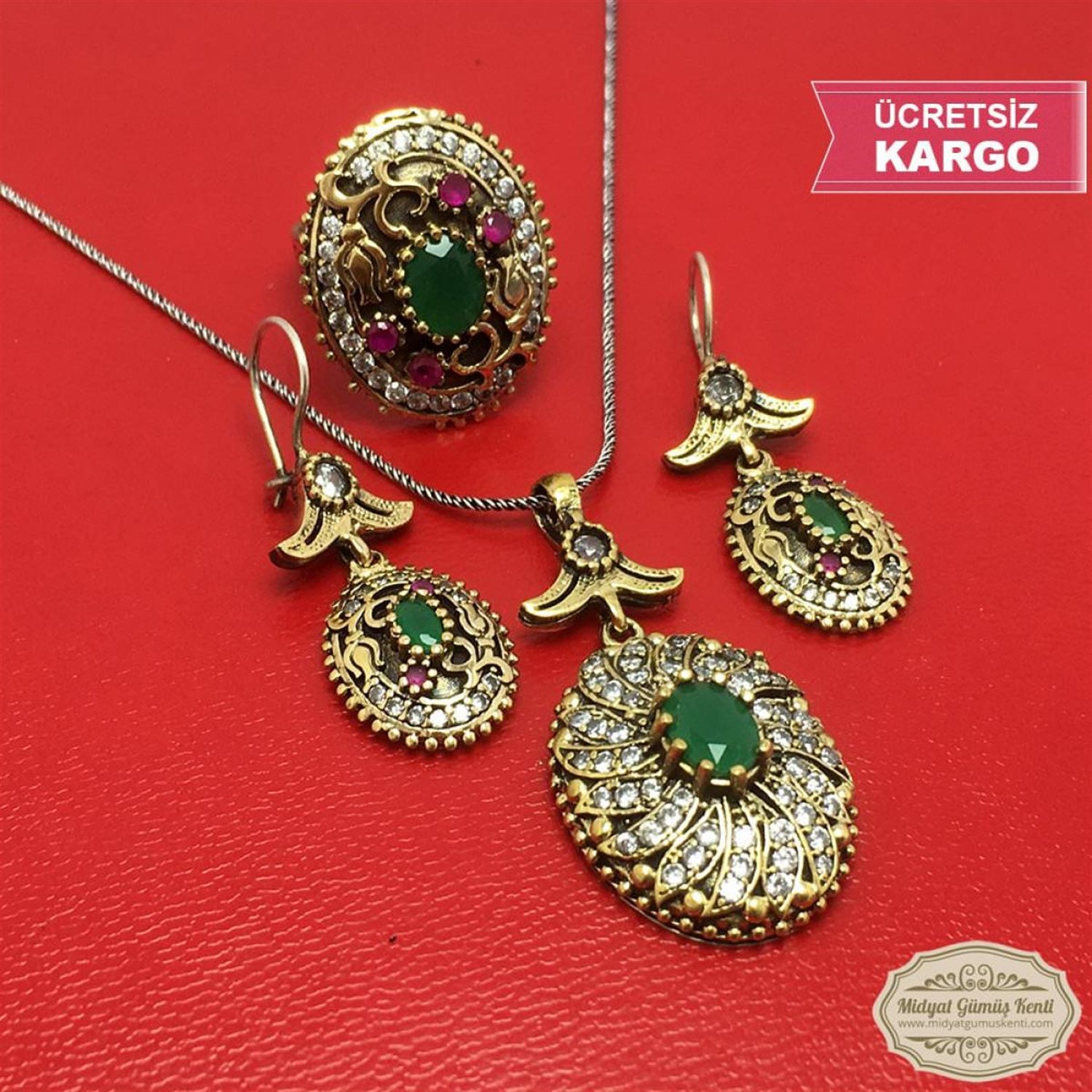 Zümrüt Taşlı Elips Model Bayan Otantik Gümüş Üçlü Set