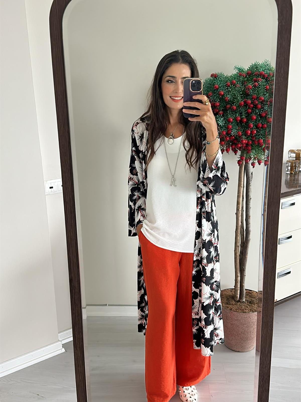 Beyaz Noyan Uzun Siyah Desenli Kimono