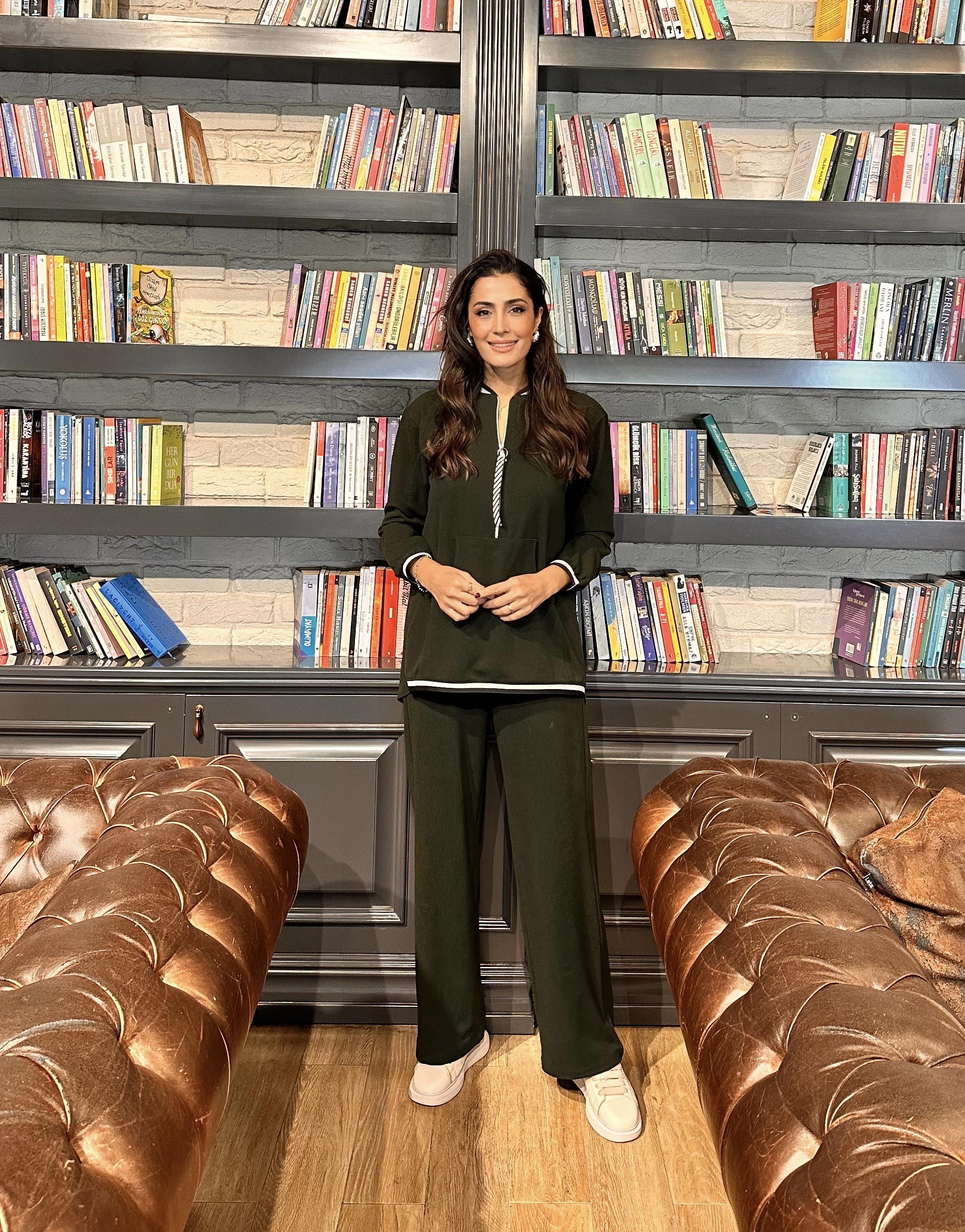 Haki  Chance Şerit ve Fermuar Detaylı Takım 