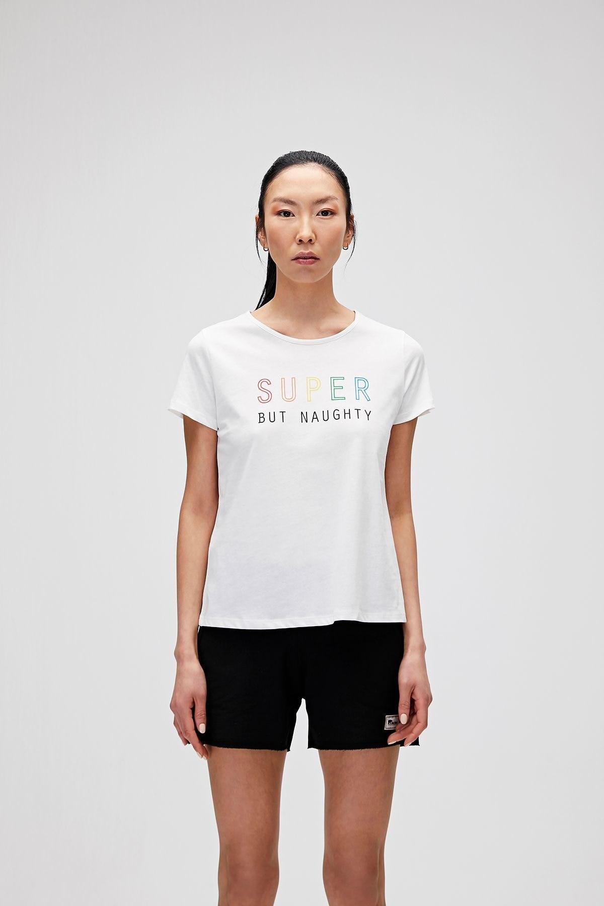 BAD BEARTişörtBad Bear Super Tee Kadın Tişört 21.03.07.009Off-White