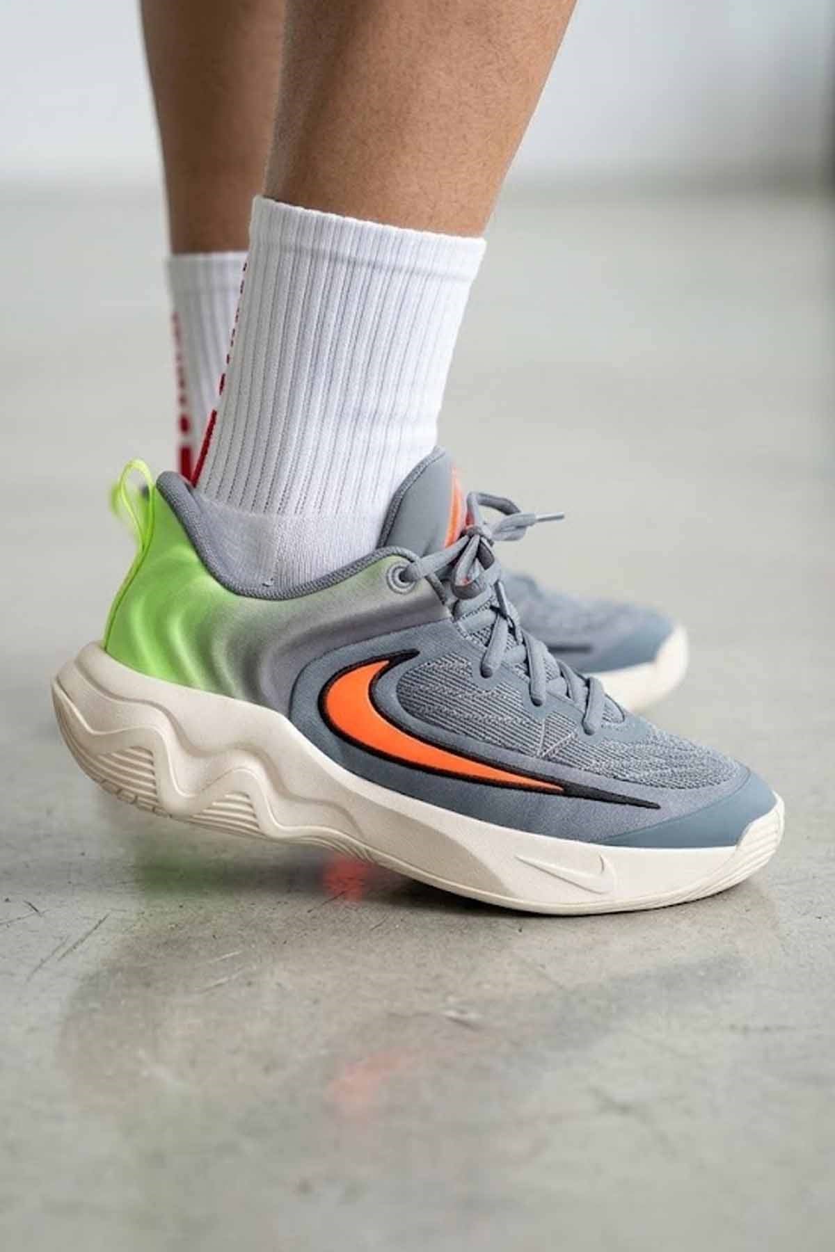 NIKEBasketbolNike GIANNIS IMMORTALITY 4 (GS) Çocuk Basketbol Ayakkabı IH7664-500-Gri