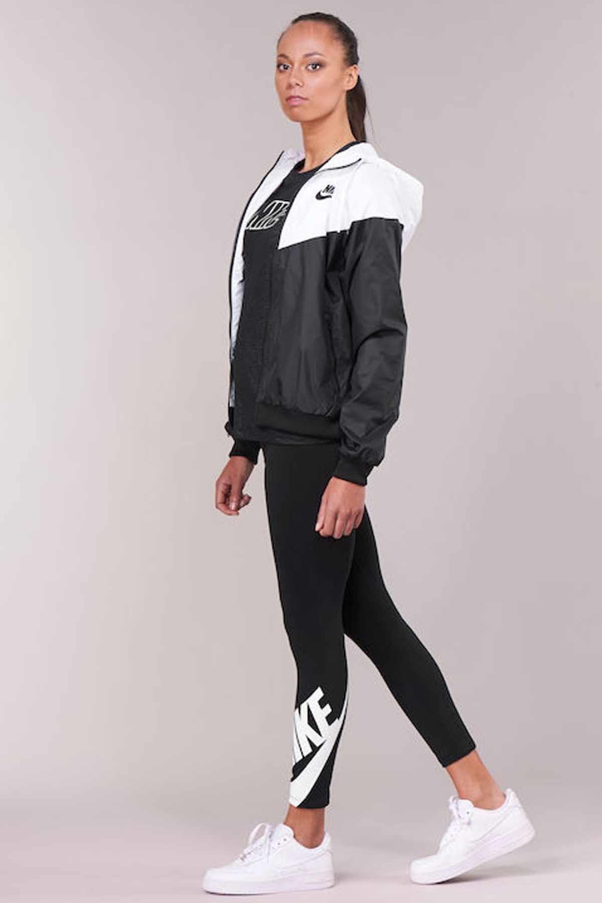 NIKECeketNike Kadın Ceket  Windrunner Kadın Ceket AR3092-010-SIYAH-BYZ