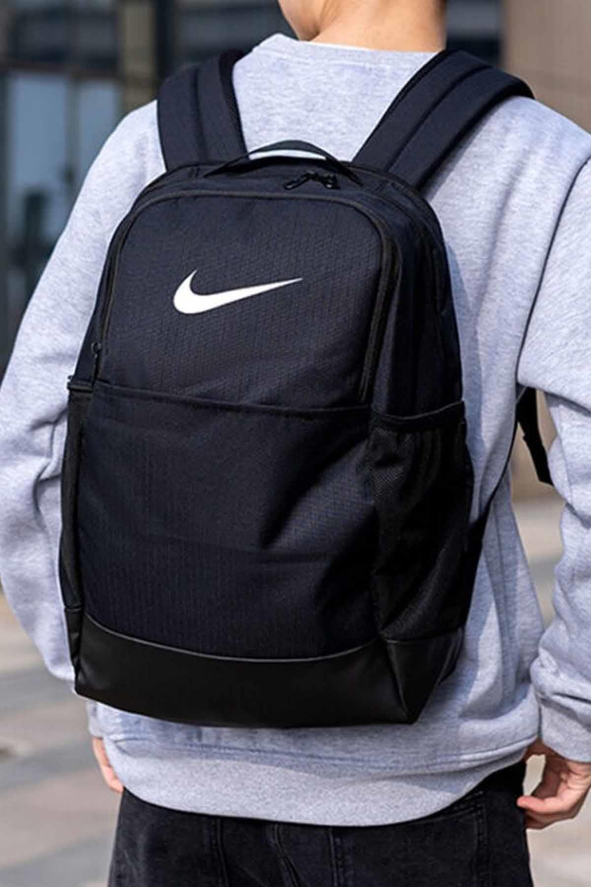 NIKESırt ÇantasıNike Okul Ve Sırt Çantası 24L 46x30x18 cm B-1 Unisex Sırt Çantası DH7709-010-1-Siyah