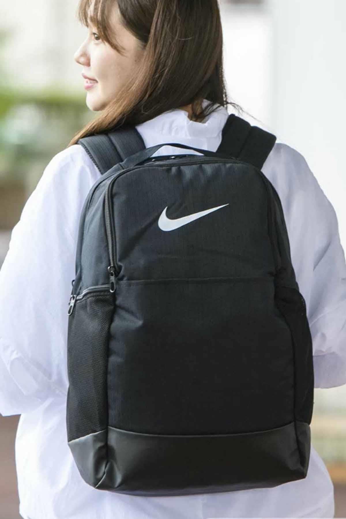 NIKESırt ÇantasıNike Sırt Çantası Lİse/Orta okul Günlük 24L 46x30x18 cm Unisex Sırt Çantası NK7709-010-1-Siyah