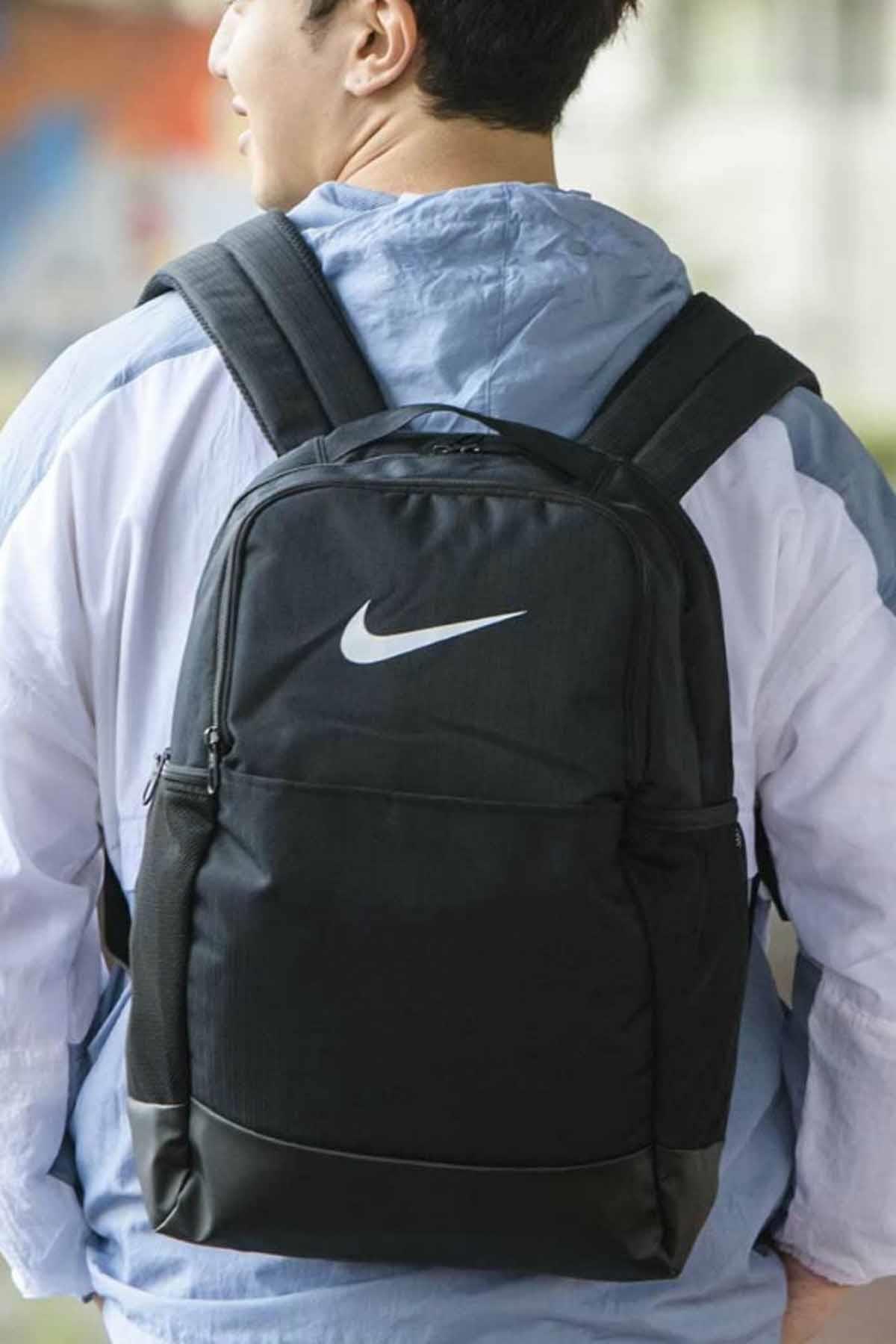 NIKESırt ÇantasıNike Sırt Çantası Lİse/Orta okul Günlük 24L 46x30x18 cm Unisex Sırt Çantası NK7709-010-Siyah