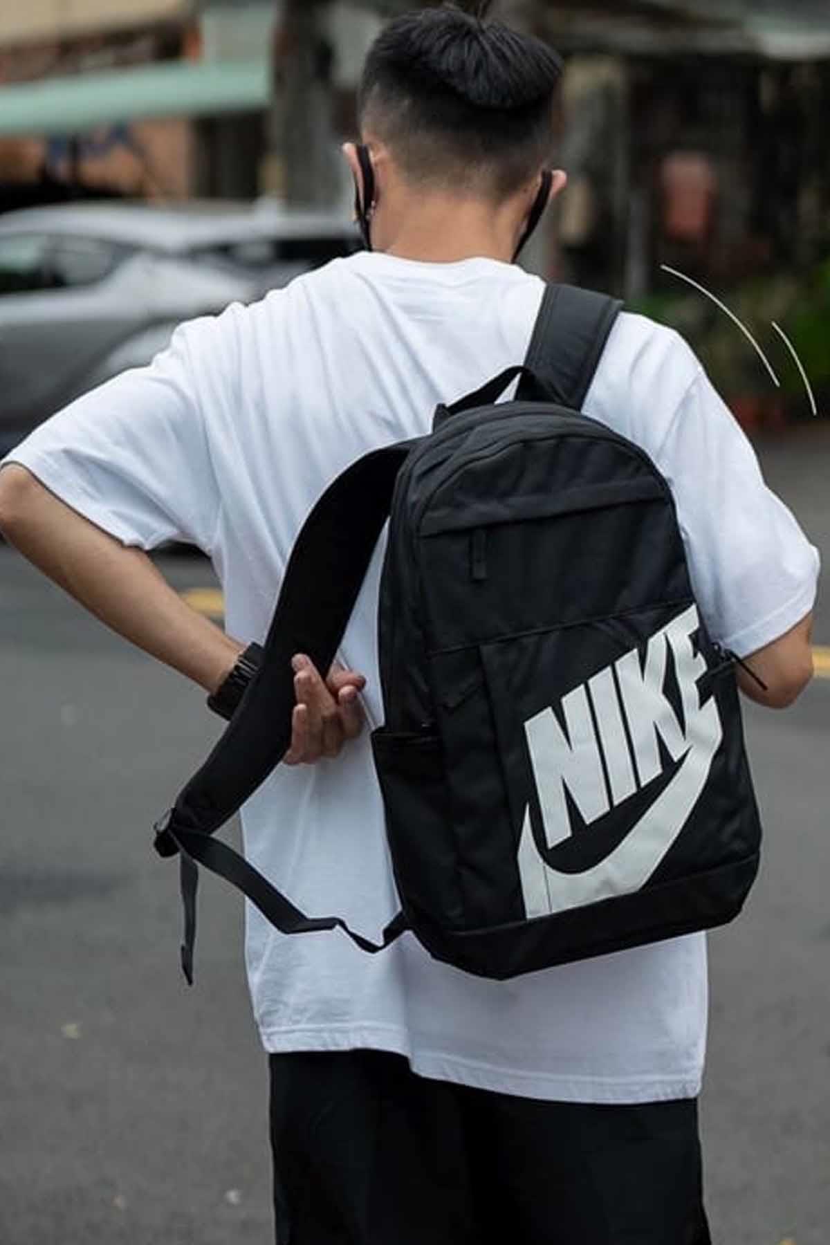 NIKESırt ÇantasıNike Sırt Ve Okul Çantası 21L 48,5 cm (Y) x 30,5 cm (G) x 15 cm (D) Unisex Sırt Çantası DD0559-010-2-Siyah