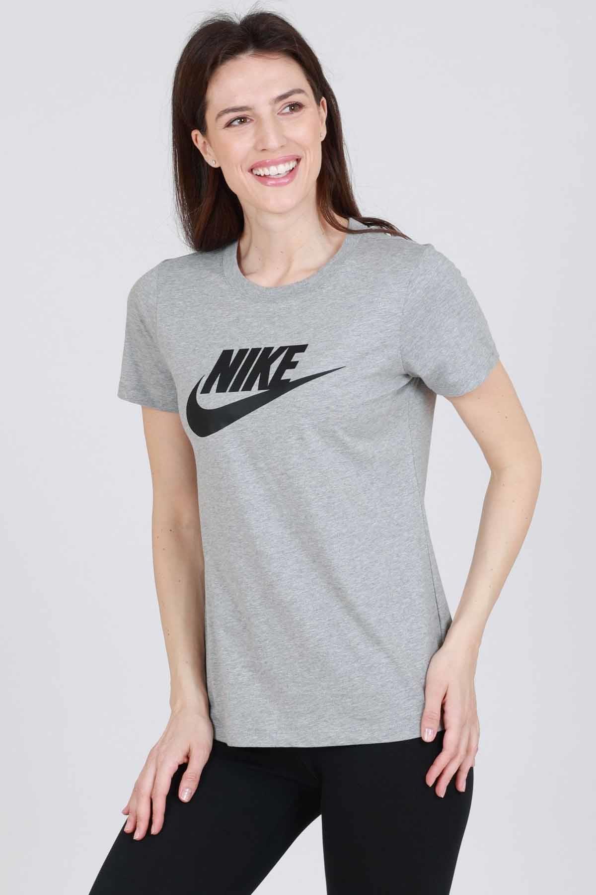 NIKETişörtNike Kadın Tişört Pamuklu Kumaş  B-2 Kadın Tişört BV6169-063-1-Gri