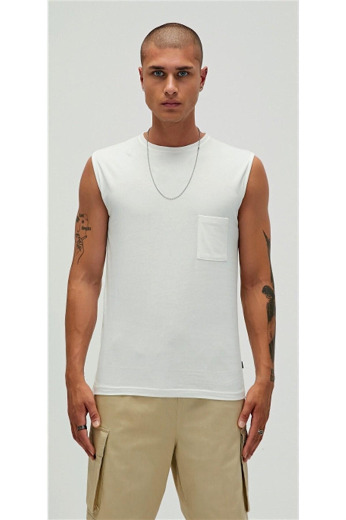 BAD BEARTişört KolsuzBad Bear Tribe Erkek Tişört Kolsuz 22.01.23.002OFF-WHITE