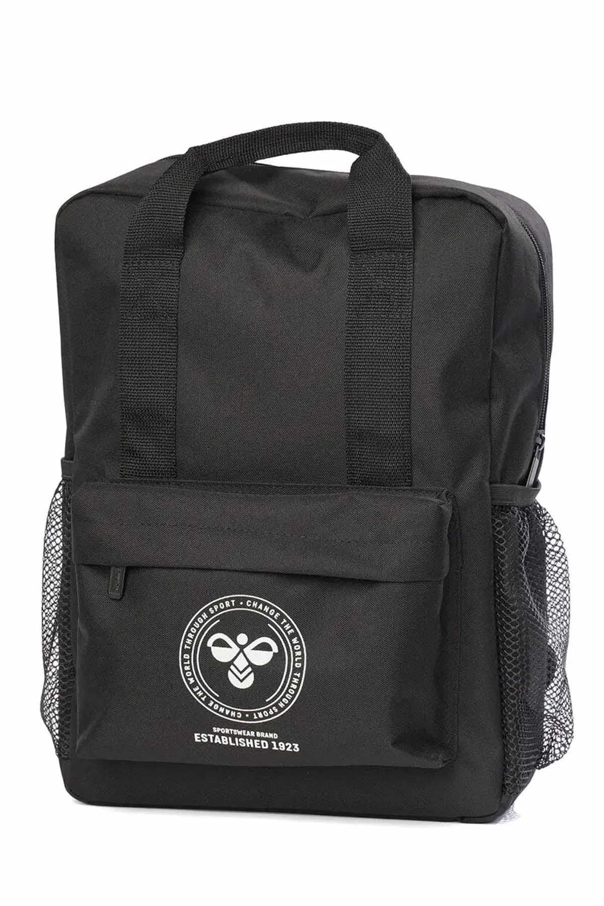 HUMMELSırt ÇantasıHummel Sırt ve okul Çantası  Ebatlar 41X 29X 14 cm. Unisex Sırt Çantası 980245-2001BLACK