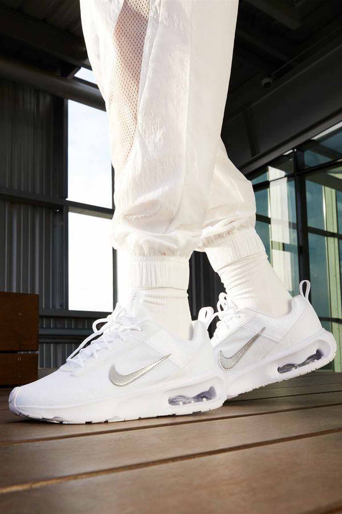 NIKEGünlük SporNike Air Max Intrlk Lite Kadın Günlük Spor Ayakkabı DV5695-100-BEYAZ