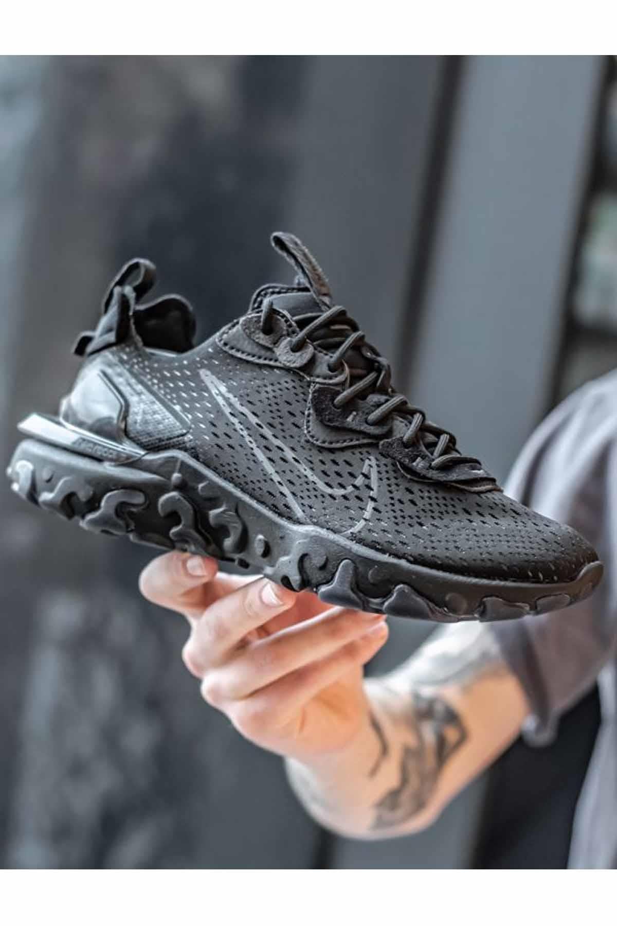 NIKEGünlük SporNike React Vision Erkek Günlük Spor Ayakkabı CD4373-004-SIYAH
