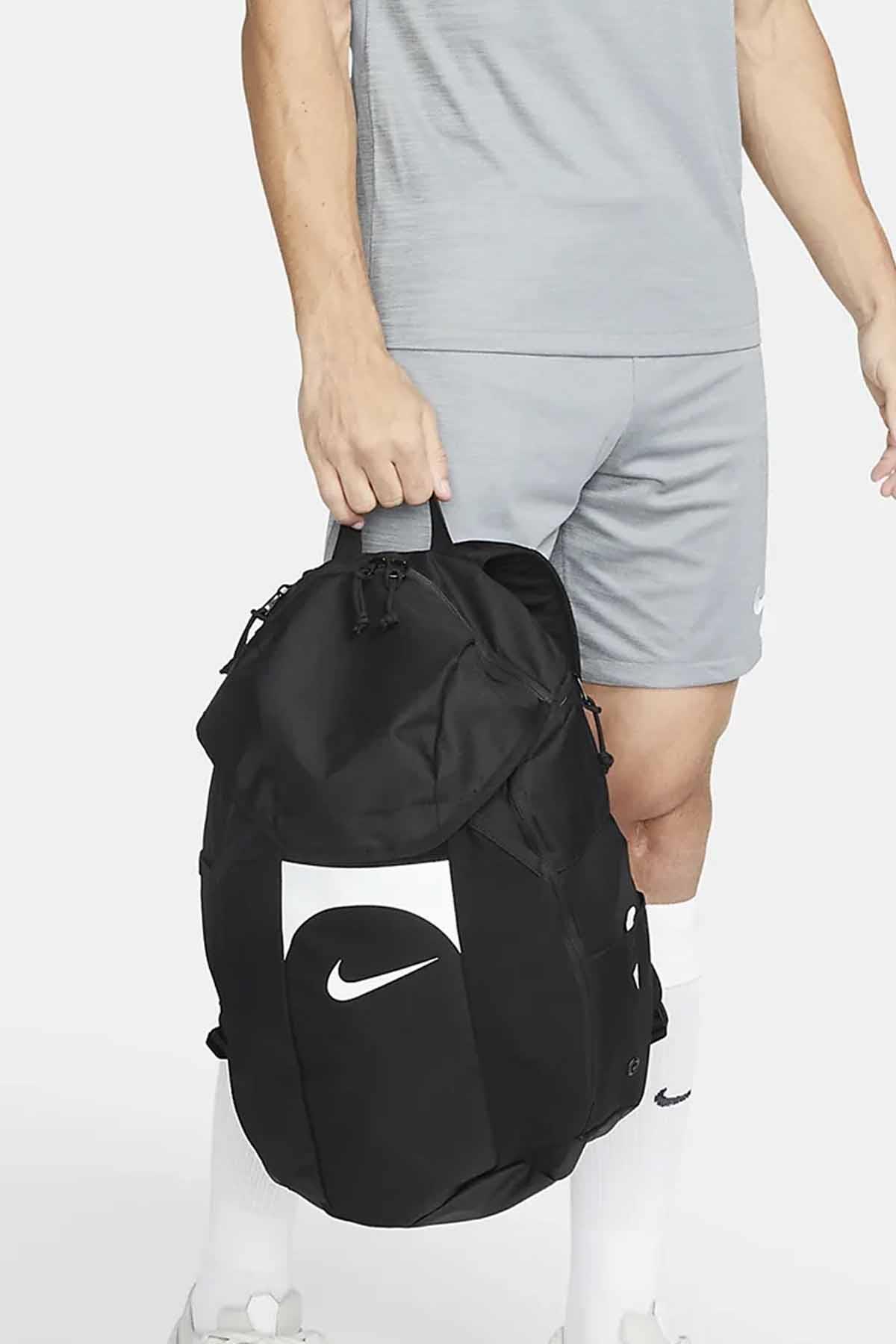 NIKESırt ÇantasıNike Sırt Çantası B-8 Unisex Sırt Çantası NK0761-011-1-SIYAH