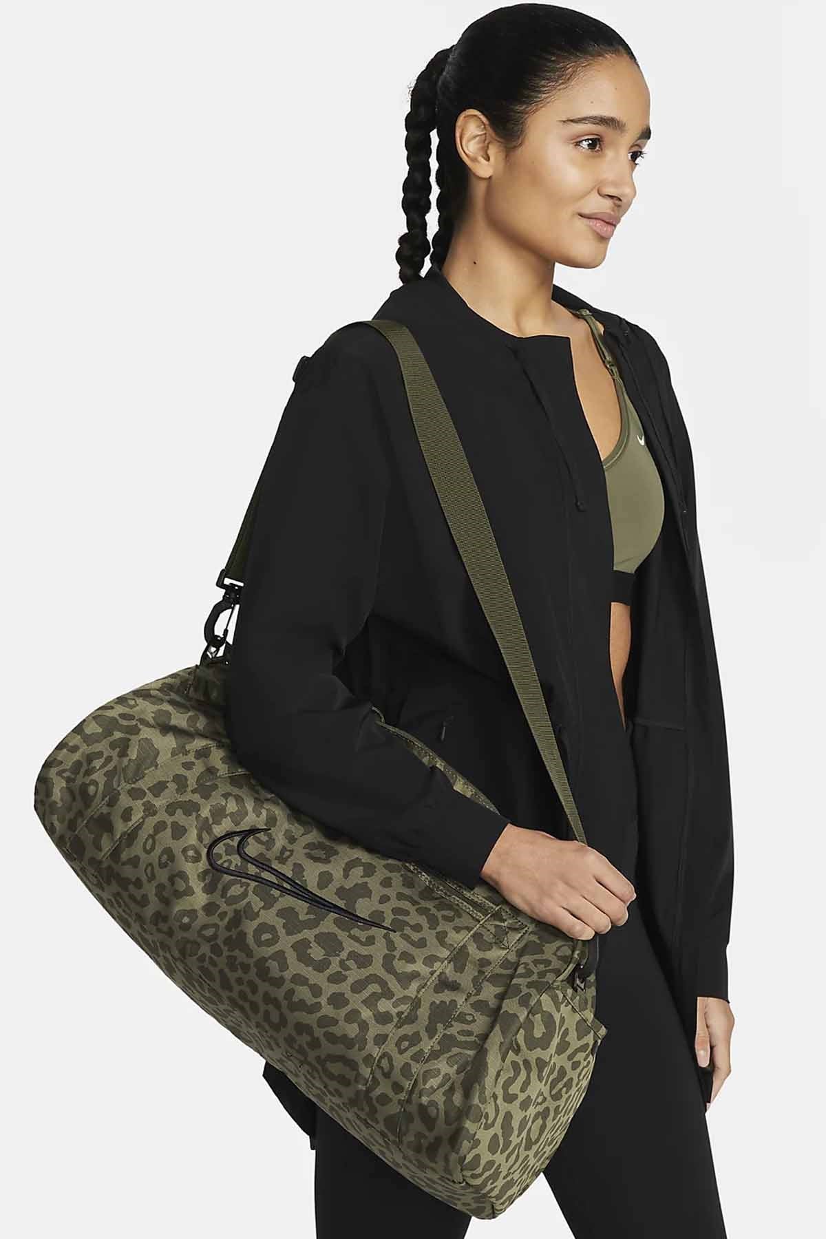 NIKESpor ve Seyehat ÇantasıNike Women's Gym Club Bag (24L)  DO2390-222-Çok Renkli
