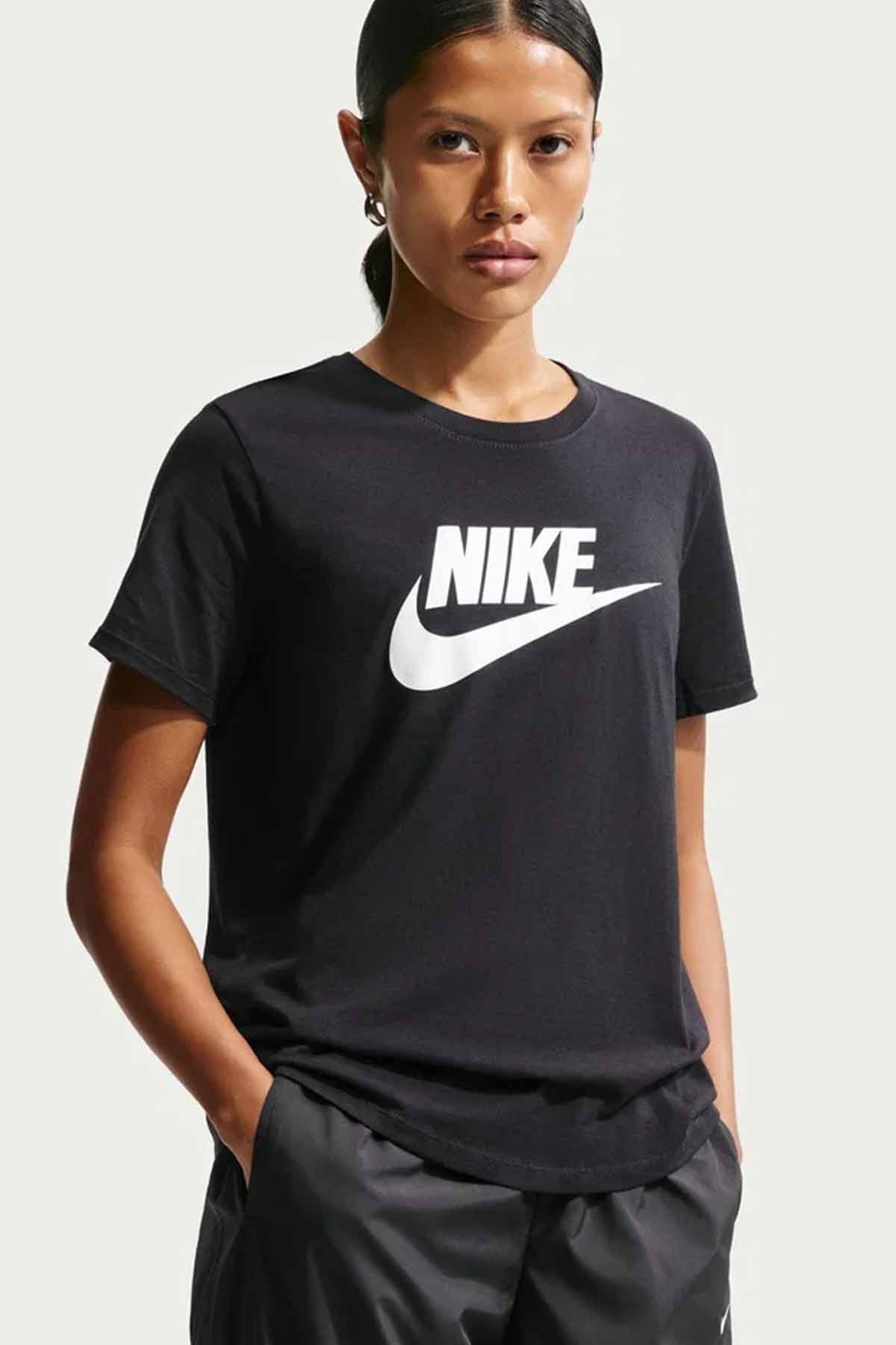 NIKETişörtNike Club Kadın Günlük Stil T-Shirt Kadın Tişört DX7906-010Siyah