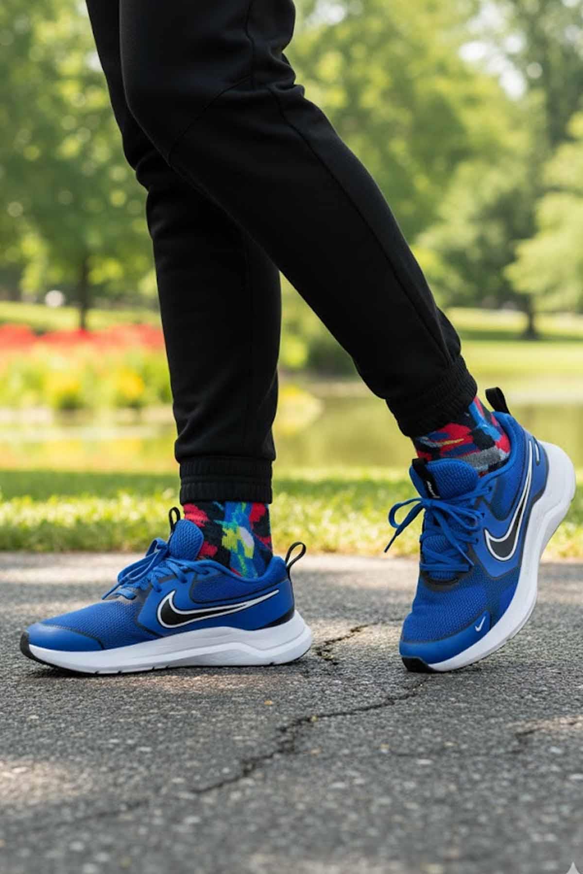 NIKEYürüyüş KoşuNike Cosmic Runner Çocuk Yürüyüş Koşu Ayakkabı HM4402-404-MAVİ