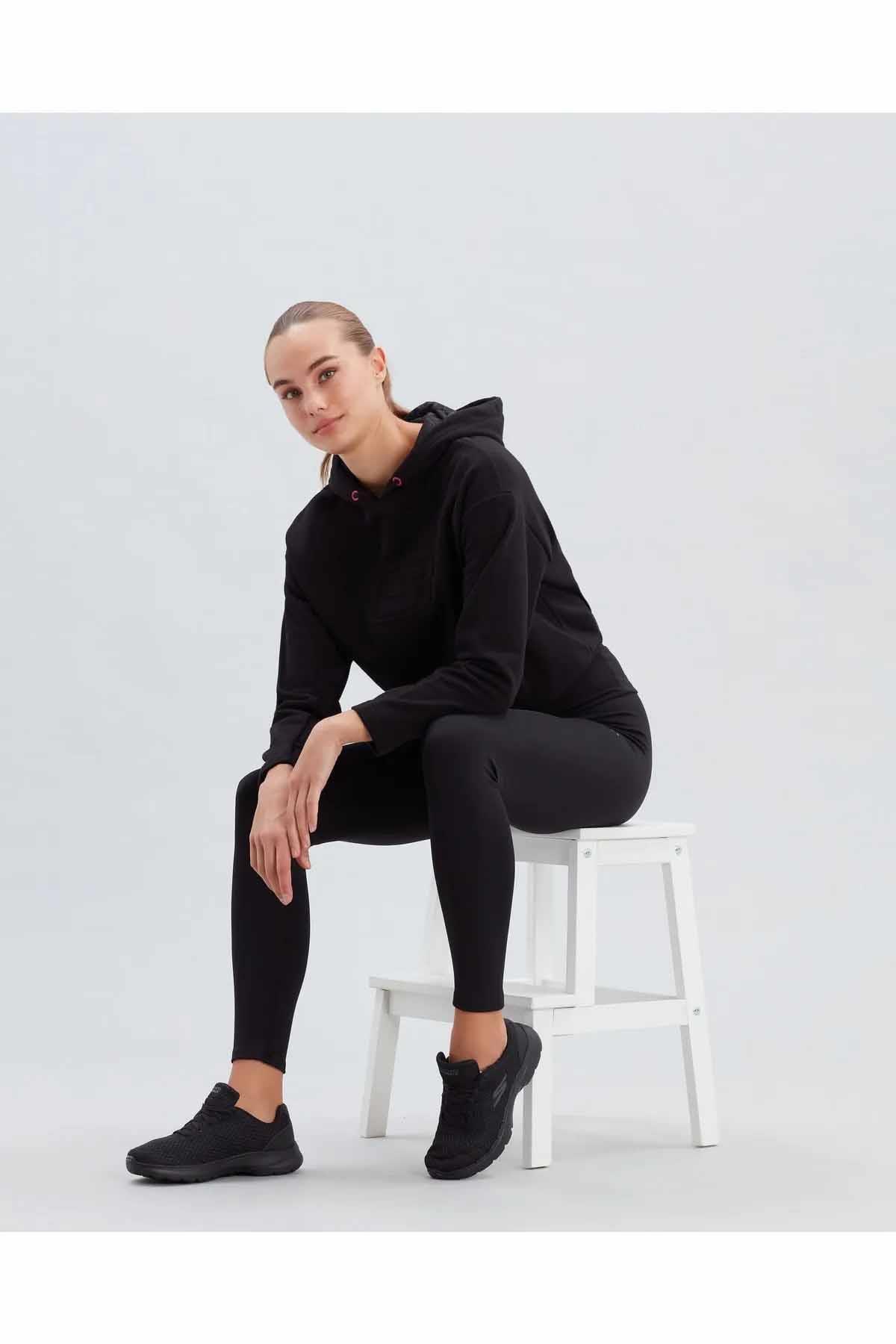 SKECHERSGünlük SporSkechers GO WALK 6 - İCONİC VİSİON Kadın Günlük Spor Ayakkabı 124514 BBK Siyah