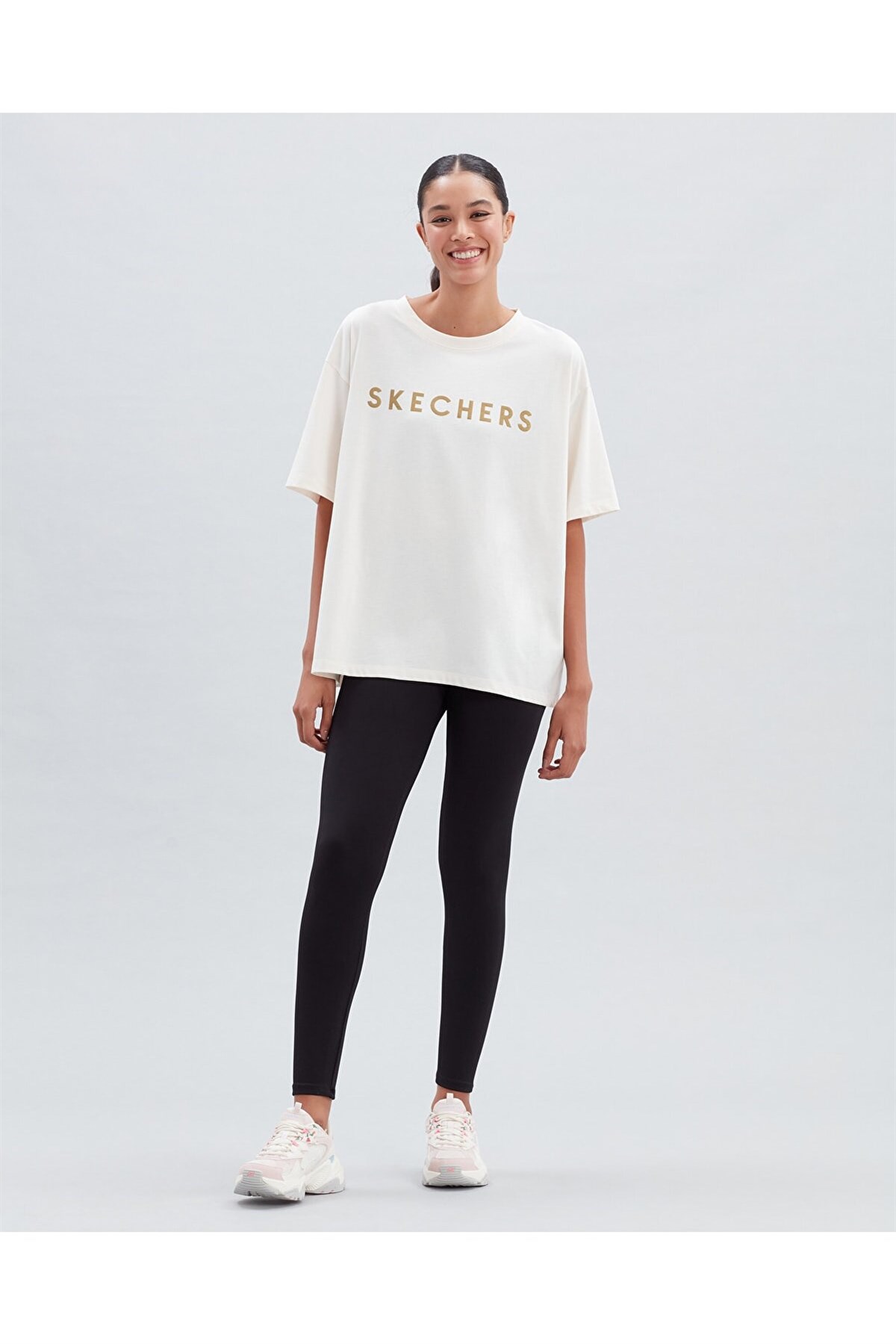 SKECHERSTişörtSkechers W Wordmark Printed Crew Neck T-Shirt Kadın Tişört S222109-102 Off White