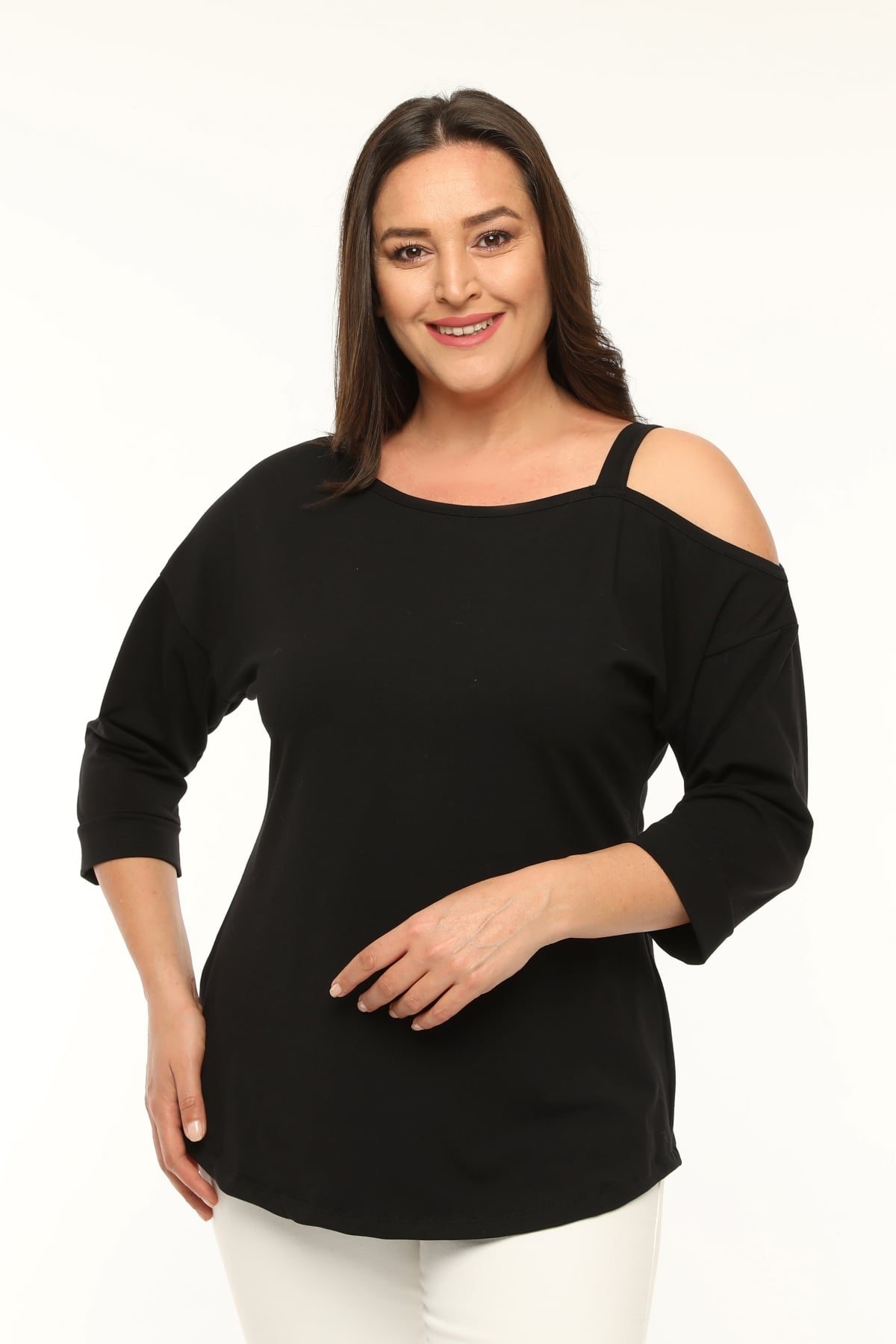 Büyük Beden Asimetrik Tek Omuz Bant Detaylı Bluz SiyahCurvy TrendBüyük Beden Asimetrik Tek Omuz Bant Detaylı Bluz Siyah