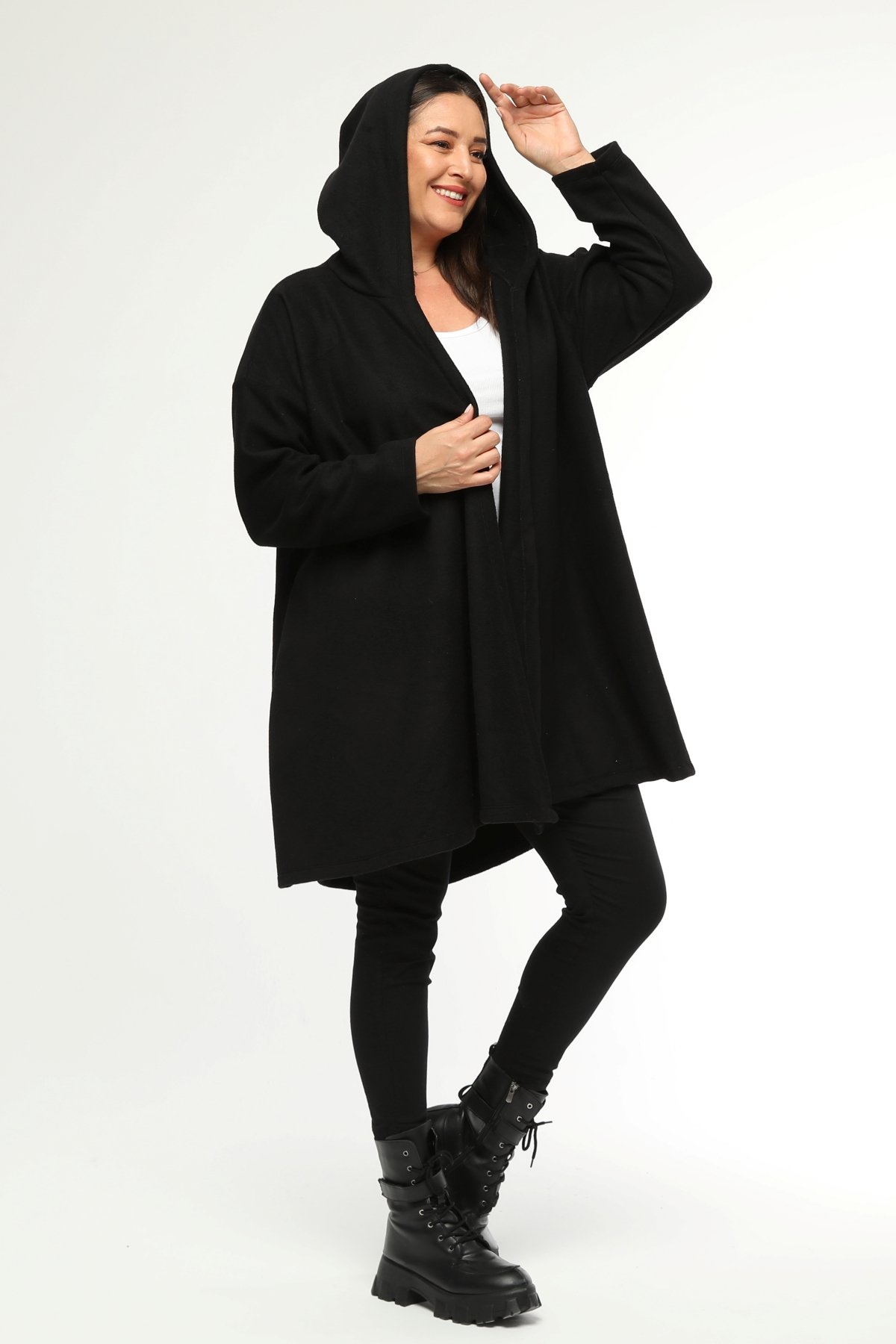 Büyük Beden Kapşonlu Polar Hırka SiyahCurvy TrendBüyük Beden Kapşonlu Polar Hırka Siyah