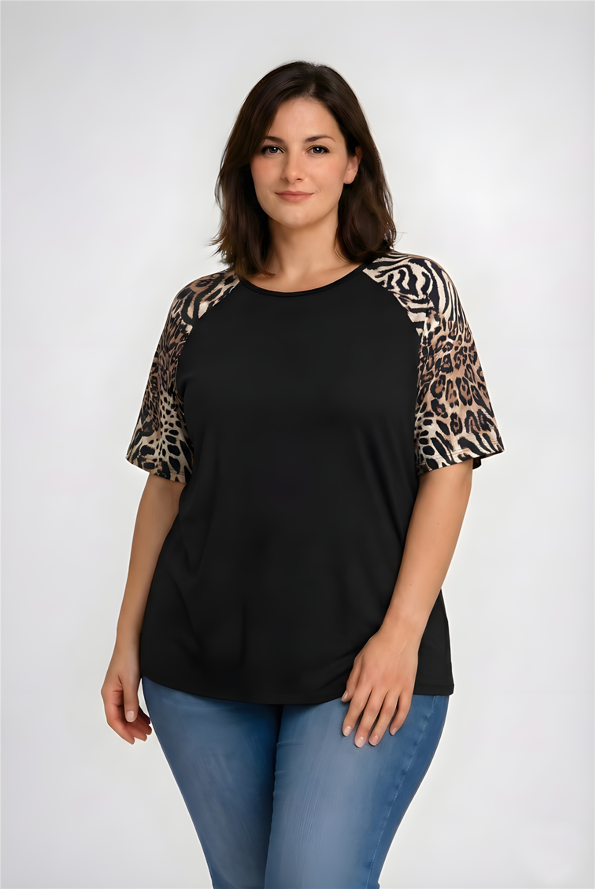 Büyük Beden Leopar Reglan Kısa Kol Bluz SiyahCurvy TrendBüyük Beden Leopar Reglan Kısa Kol Bluz Siyah