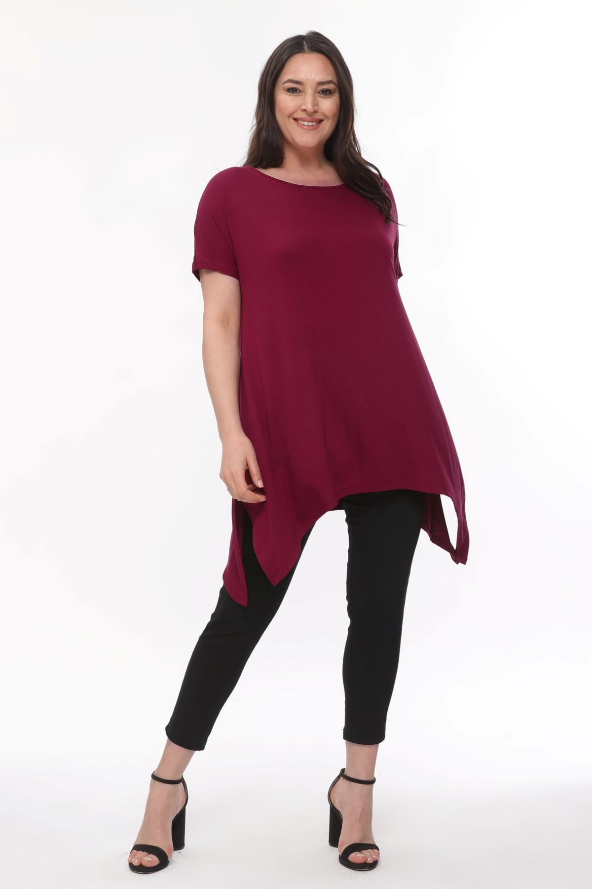 Moda Cazibe Büyük Beden Kısa Kol Yırtmaçlı Basic Bluz BordoModacazibeBüyük Beden Kısa Kol Yırtmaçlı Basic Bluz Bordo