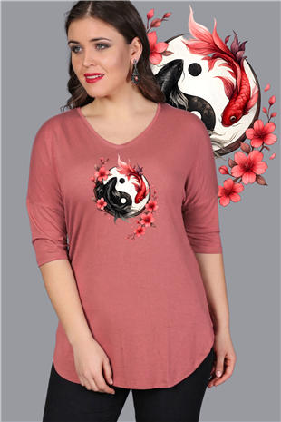 Büyük Beden Ying Yang Koi Sakura Baskılı Yarım Kol Yan Yırtmaç Bluz PudraCurvy TrendBüyük Beden Ying Yang Koi Sakura Baskılı Yarım Kol Yan Yırtmaç Bluz Pudra