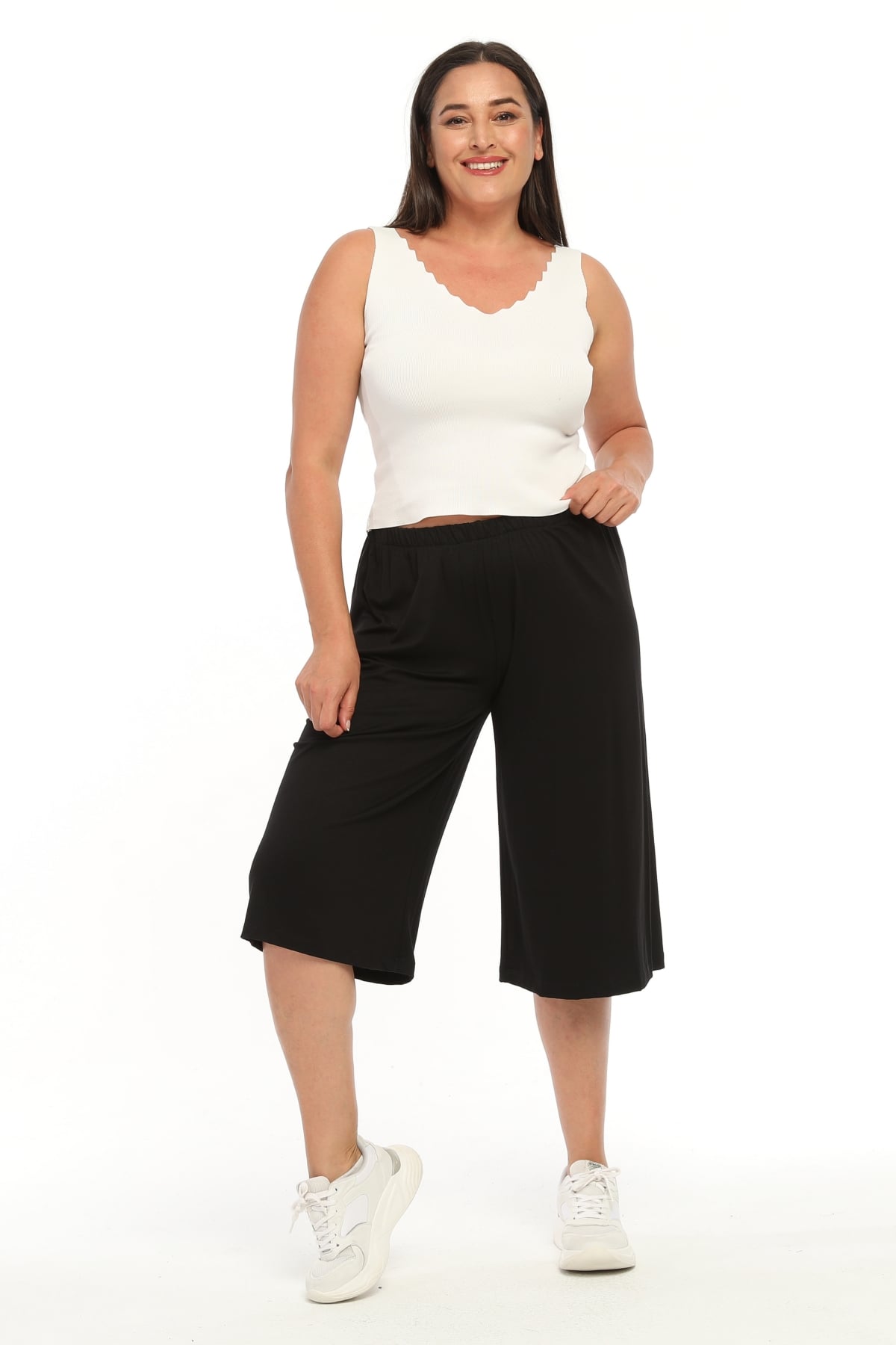 Büyük Beden Beli Lastikli Viskon Kapri SiyahCurvy TrendBüyük Beden Beli Lastikli Viskon Kapri Siyah