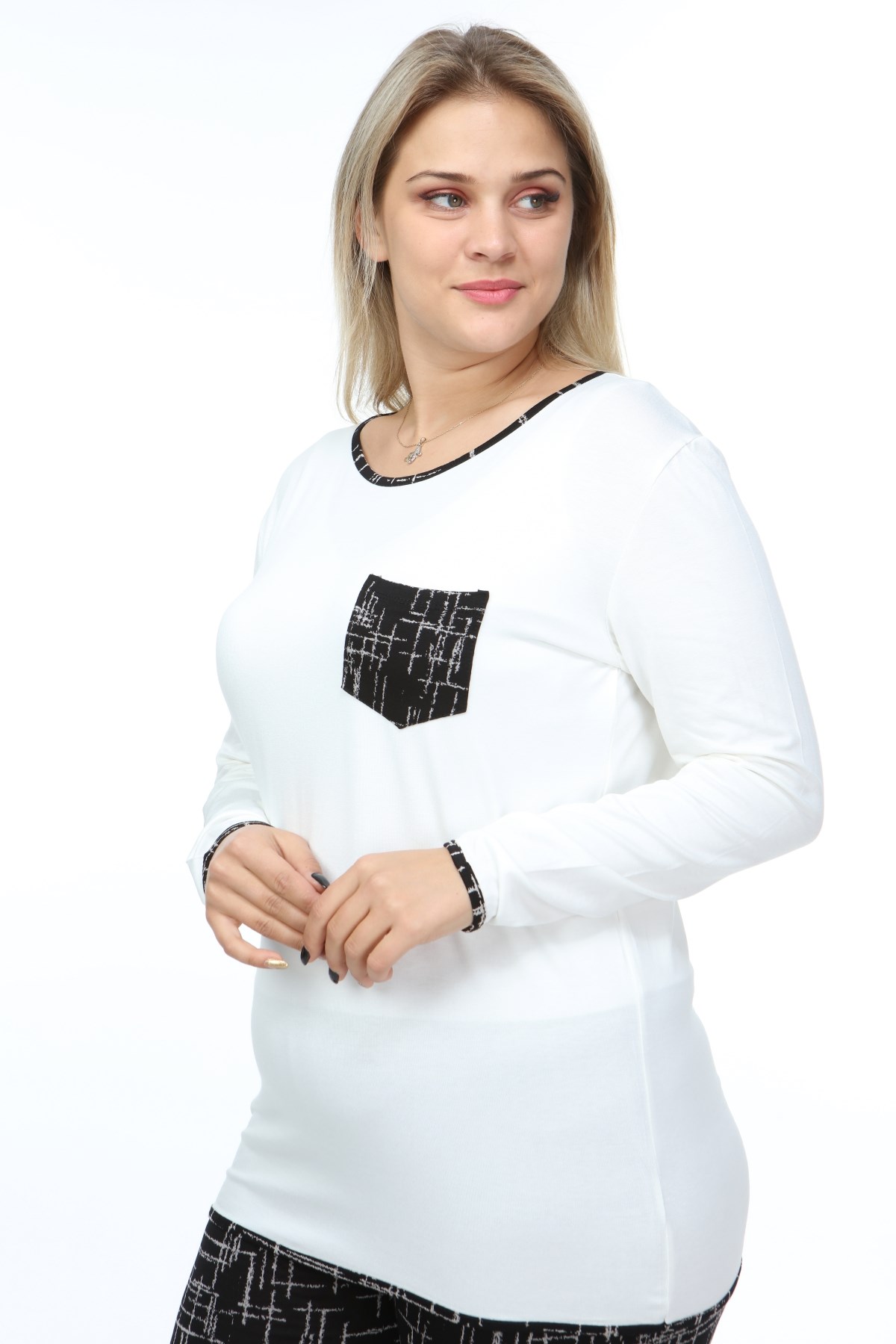 Büyük Beden Cep Detaylı Uzun Kol Pijama Üst Ekru