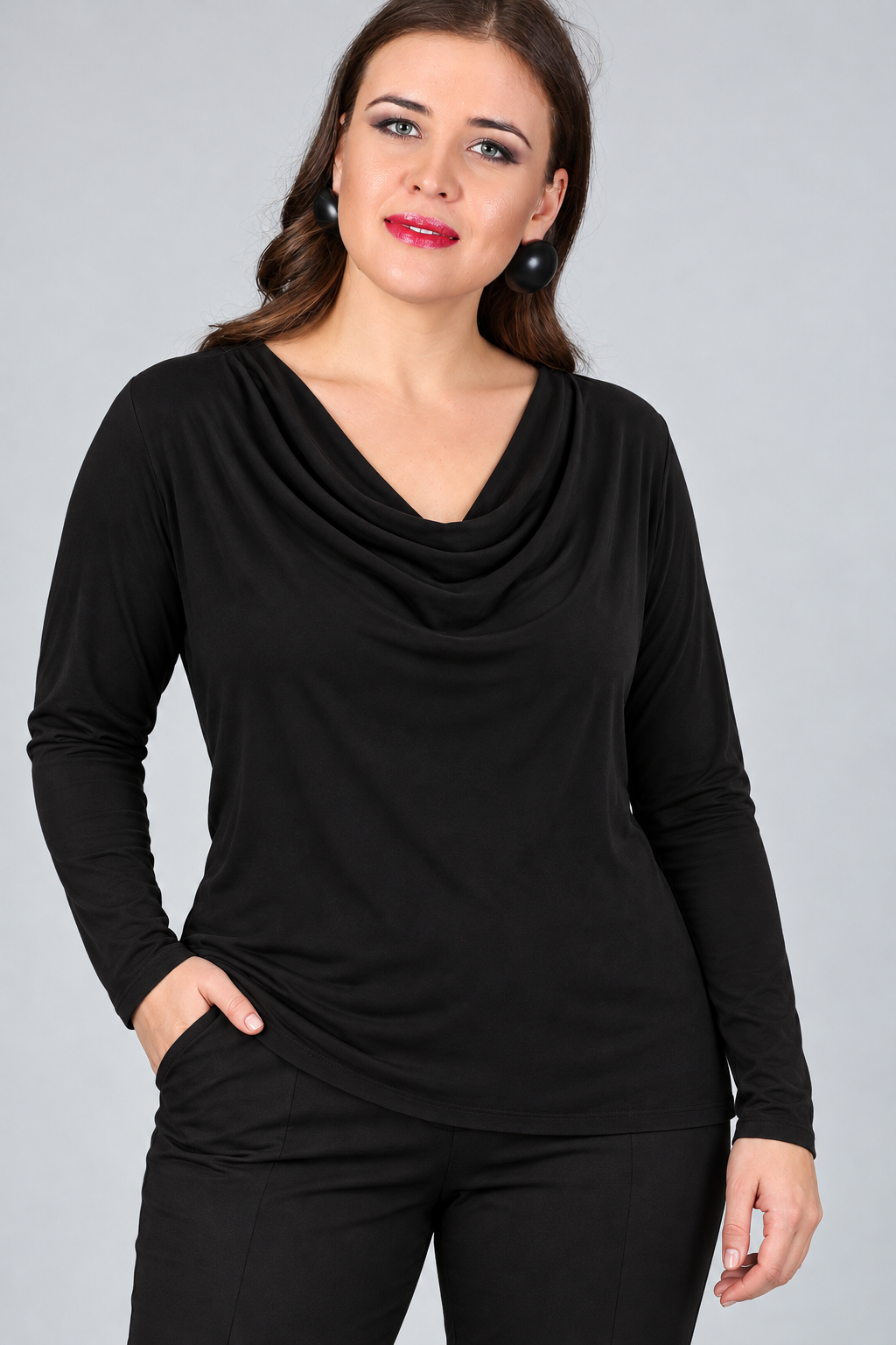 Büyük Beden Degaje Yaka Uzun Kol Bluz SiyahCurvy TrendBüyük Beden Degaje Yaka Uzun Kol Bluz Siyah