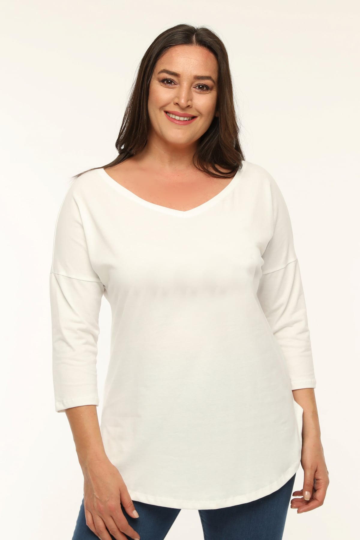 Büyük Beden Geniş V Yaka Yarım Kol Oval Yırtmaç Bluz BeyazCurvy TrendBüyük Beden Geniş V Yaka Yarım Kol Oval Yırtmaç Bluz Beyaz