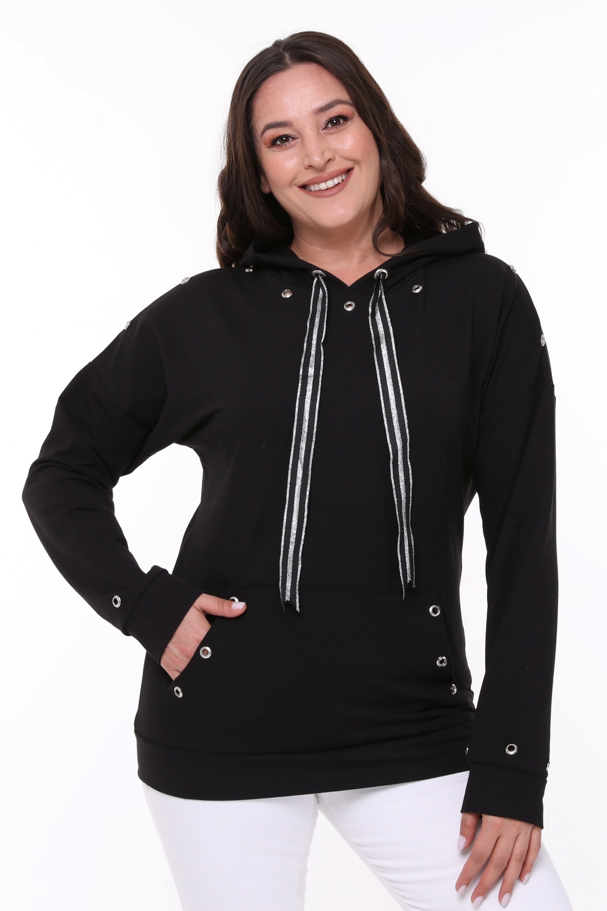 Büyük Beden Kapşonlu Bağcıklı Kuş Gözü Detaylı Cepli Sweatshirt SiyahCurvy TrendBüyük Beden Kapşonlu Bağcıklı Kuş Gözü Detaylı Cepli Sweatshirt Siyah