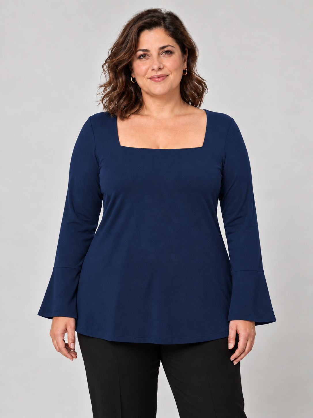 Büyük Beden Kare Yaka Volan Kollu Bluz LacivertCurvy TrendBüyük Beden Kare Yaka Volan Kollu Bluz Lacivert