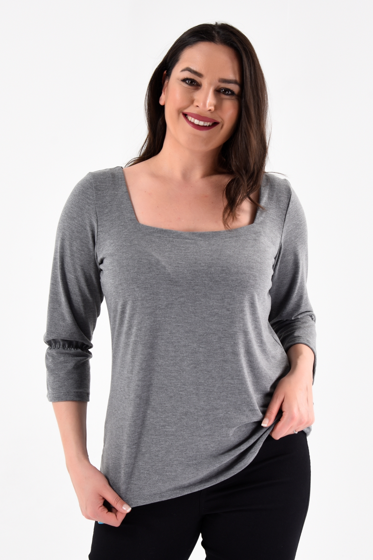 Büyük Beden Kare Yake Uzun Kol Bluz AntrasitCurvy TrendBüyük Beden Kare Yake Uzun Kol Bluz Antrasit