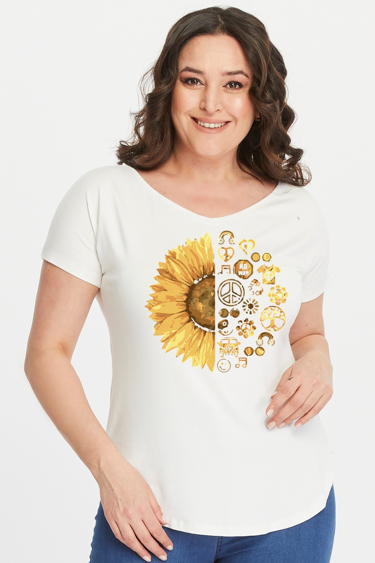 Büyük Beden Sun Flower Baskılı Geniş V Yaka Kısa Kol Oval Yırtmaç Bluz EkruCurvy TrendBüyük Beden Sun Flower Baskılı Geniş V Yaka Kısa Kol Oval Yırtmaç Bluz Ekru