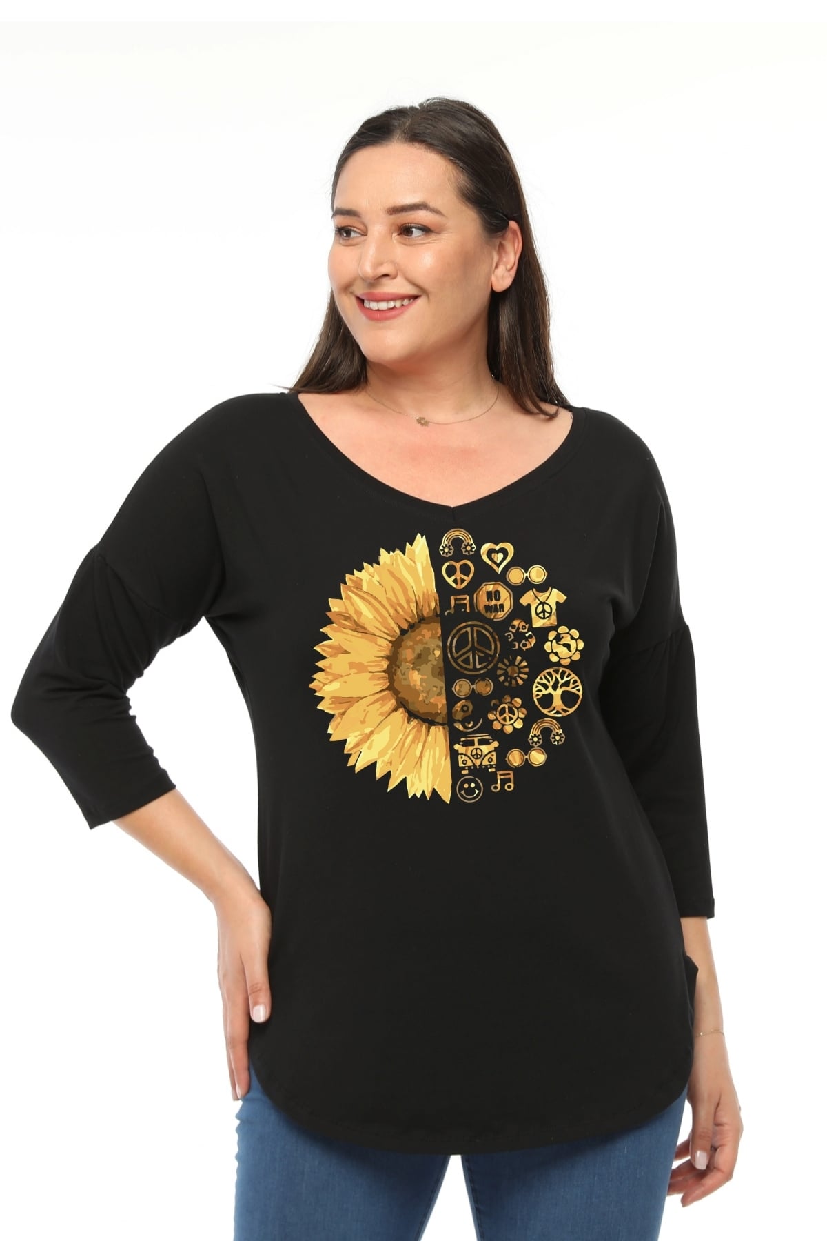 Büyük Beden Sun Flower Baskılı Geniş V Yaka Yarım Kol Oval Yırtmaç Bluz SiyahCurvy TrendBüyük Beden Sun Flower Baskılı Geniş V Yaka Yarım Kol Oval Yırtmaç Bluz Siyah
