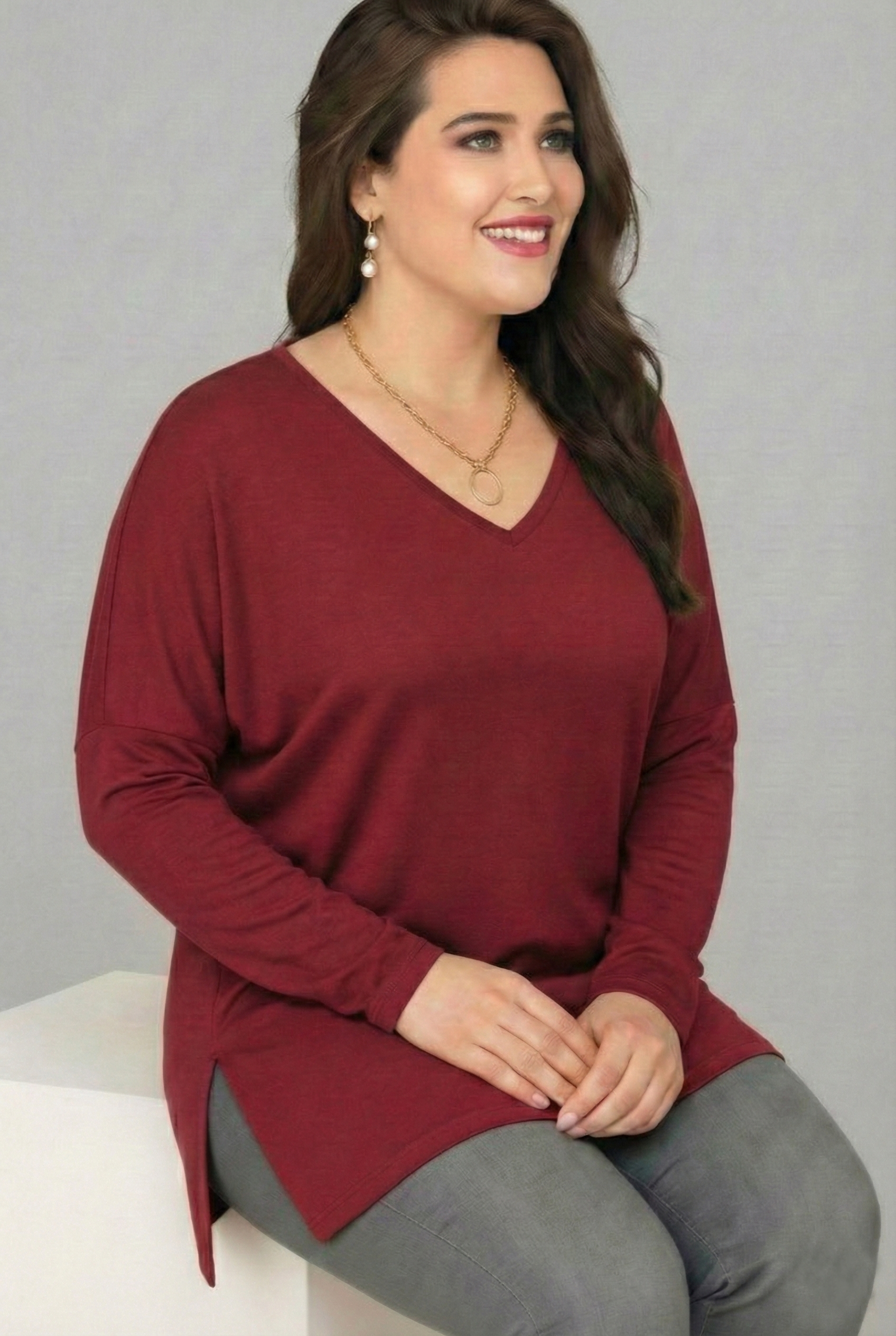 Büyük Beden V Yaka Uzun Kol Yan Yırtmaçlı Bluz BordoCurvy TrendBüyük Beden V Yaka Uzun Kol Yan Yırtmaçlı Bluz Bordo