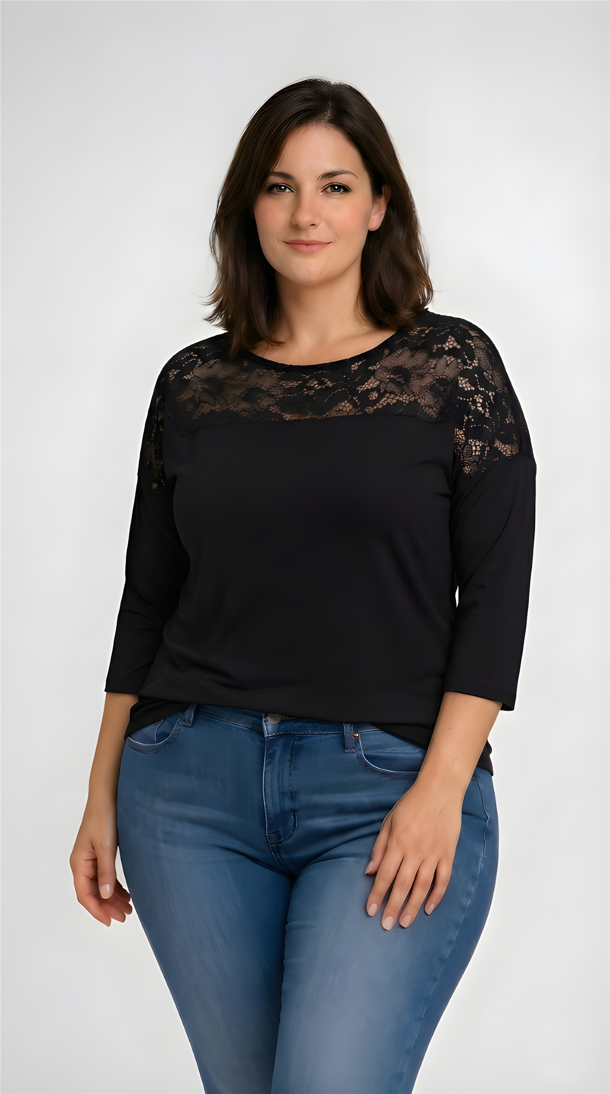 Büyük Beden Yuvarlak Yaka Roba Dantel Truvakar Kol Bluz SiyahCurvy TrendBüyük Beden Yuvarlak Yaka Roba Dantel Truvakar Kol Bluz Siyah
