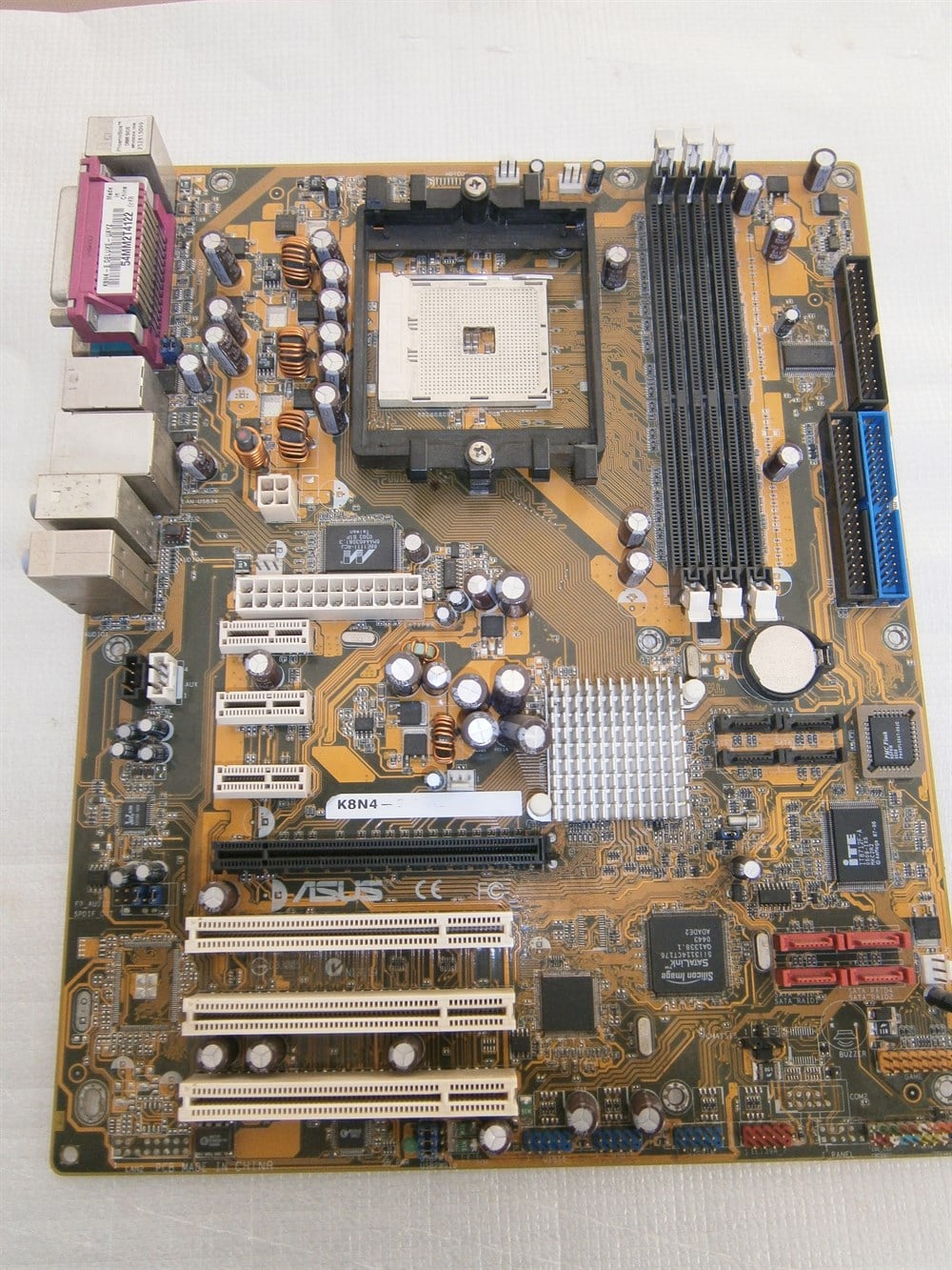 Asus K8N-E K8N-ES K8N-E Delux