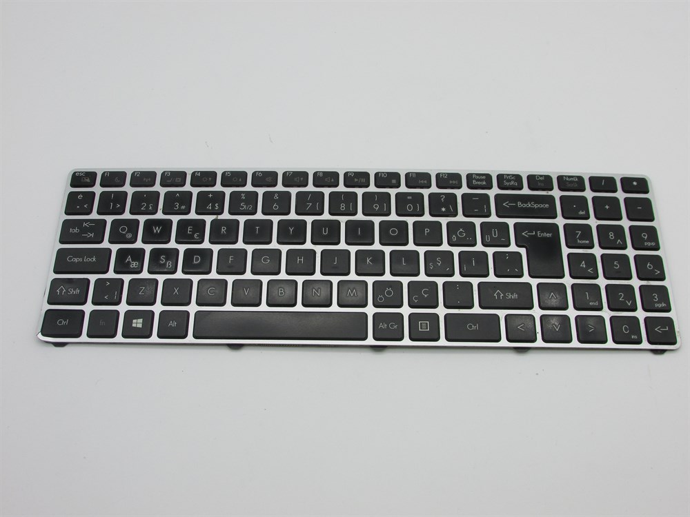 GRUNDİG GNB 1565 A1 İ3 Notebook Klavye