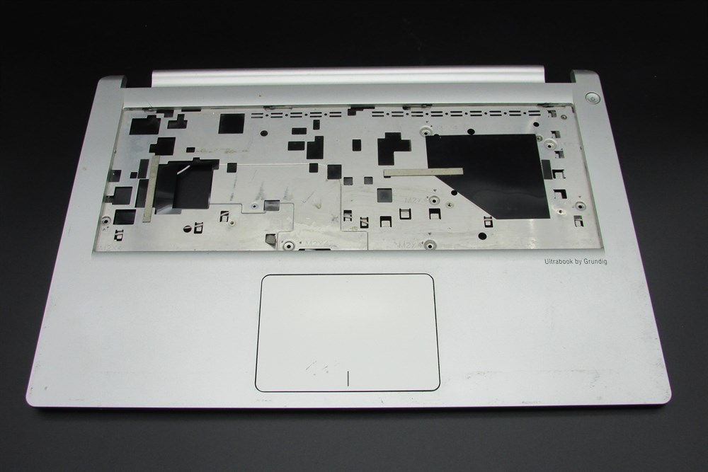 GRUNDİG UBS İ5 V2 Notebook Ust Kasa