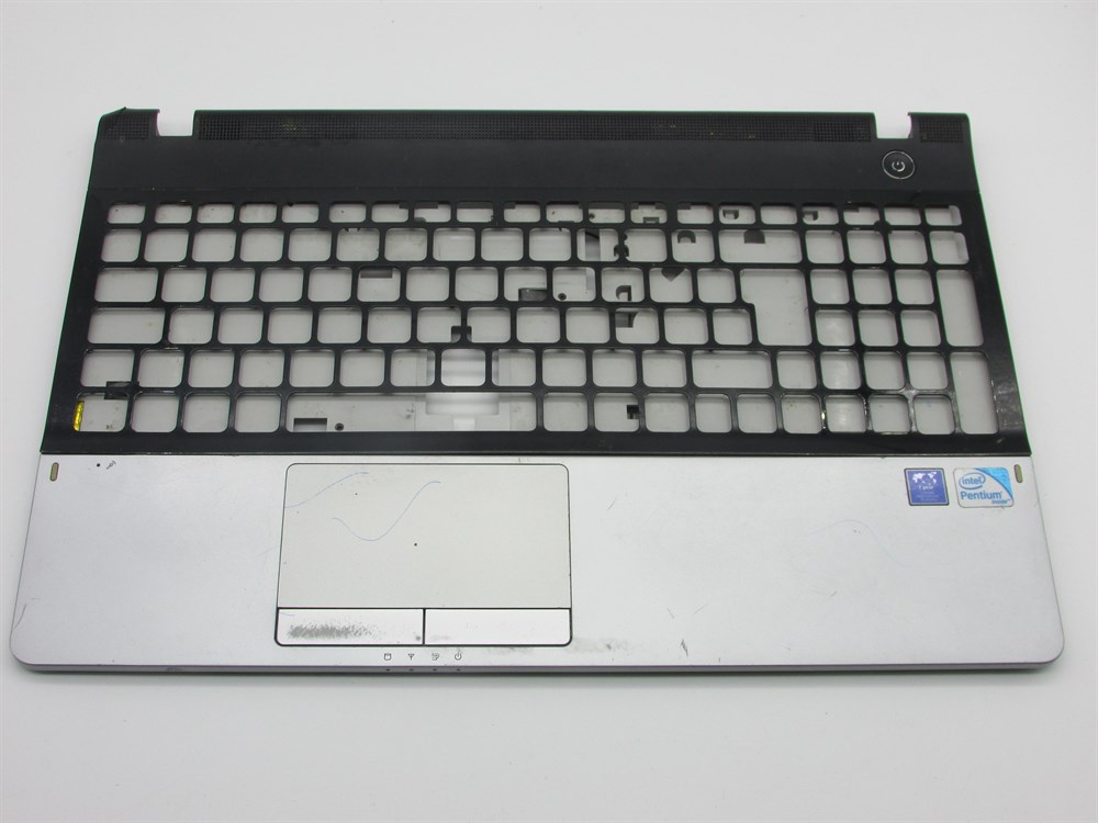 SAMSUNG 300E Notebook Üst Kasa