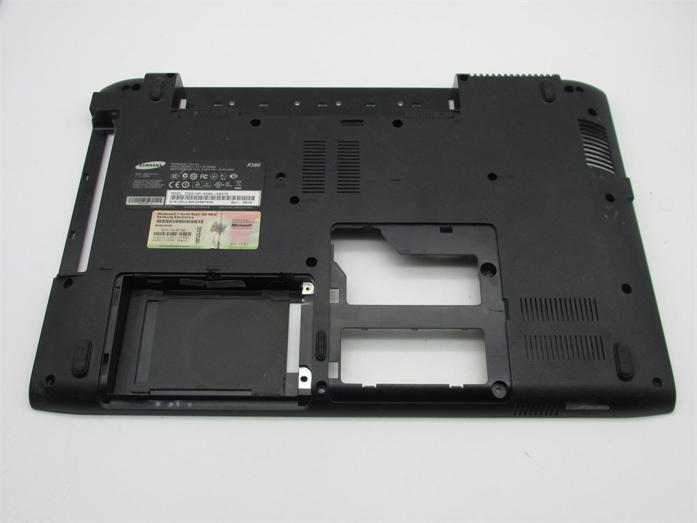 SAMSUNG NP-R580H Notebook Alt Kasa
