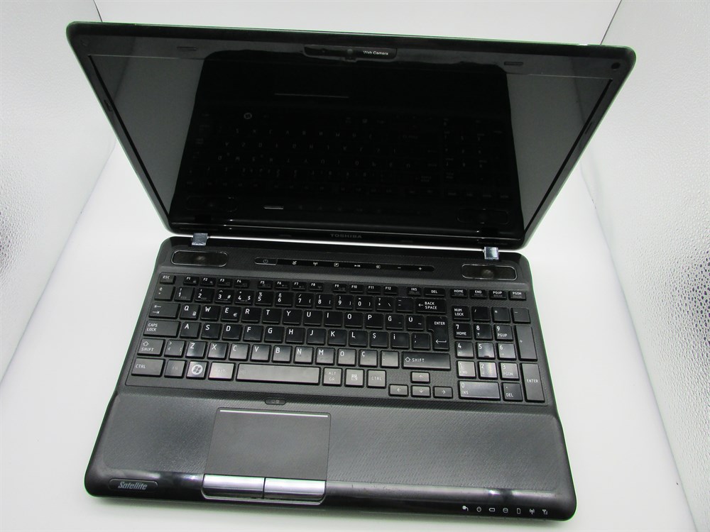TOSHİBA A660 17M Notebook 