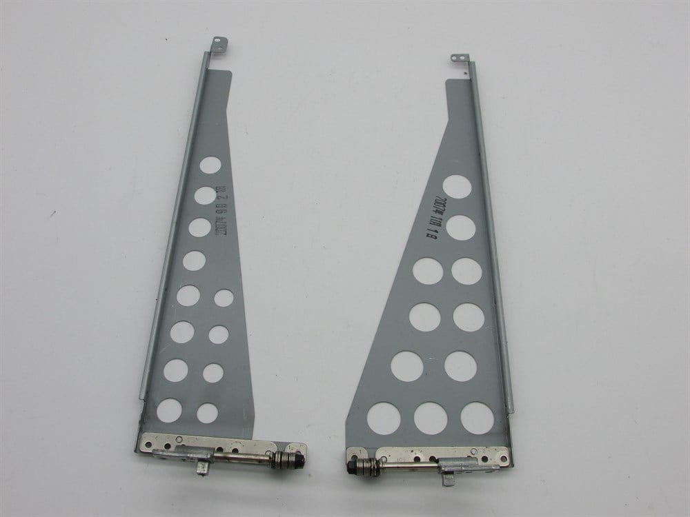TOSHİBA EQUIUM A200- 1V0 MODEL NO PSAF5E-002006N5 Notebook  Menteşe