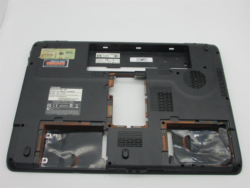 TOSHİBA P300-166 PSPC4E-02COCN5 Notebook Alt Kasa