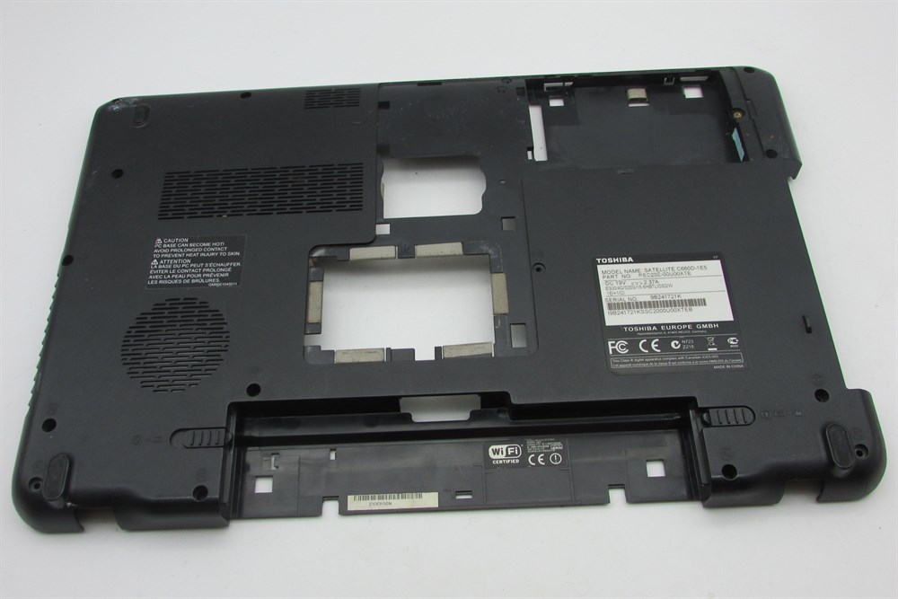 TOSHİBA SATELLİTE C660D-1E5 PART NO PSC20E 00000XTE Notevook Alt Kasa