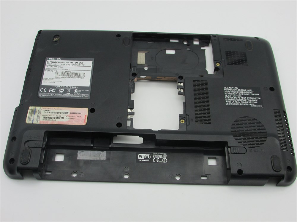 TOSHİBA SATELLİTE L635 PART NO - PSK04E-01400RTE Alt Kasa