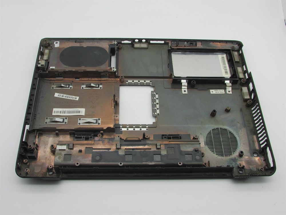 A200-1UB Notebook Alt Kasa