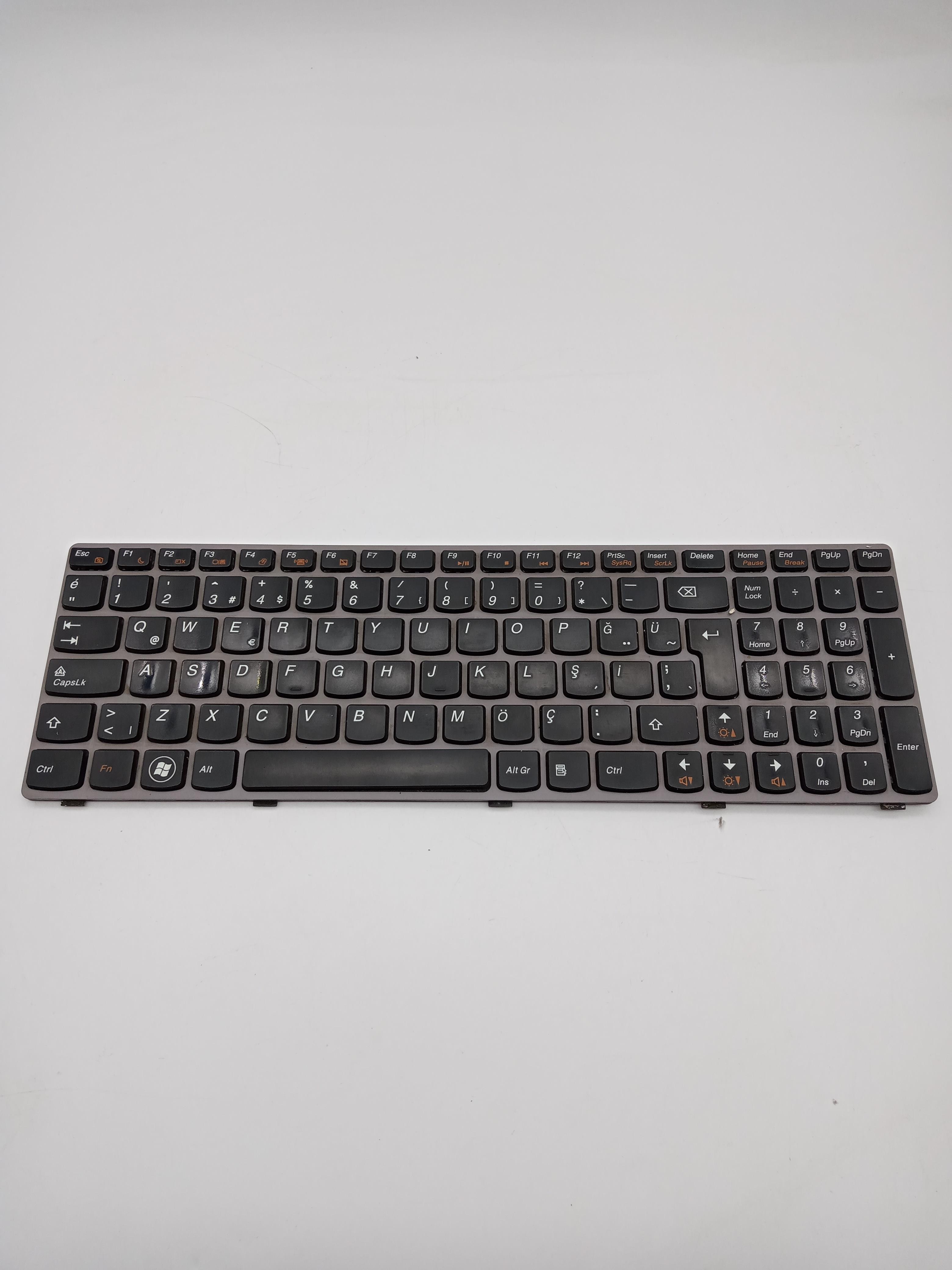 LENOVO Y570 Notebook Klavye